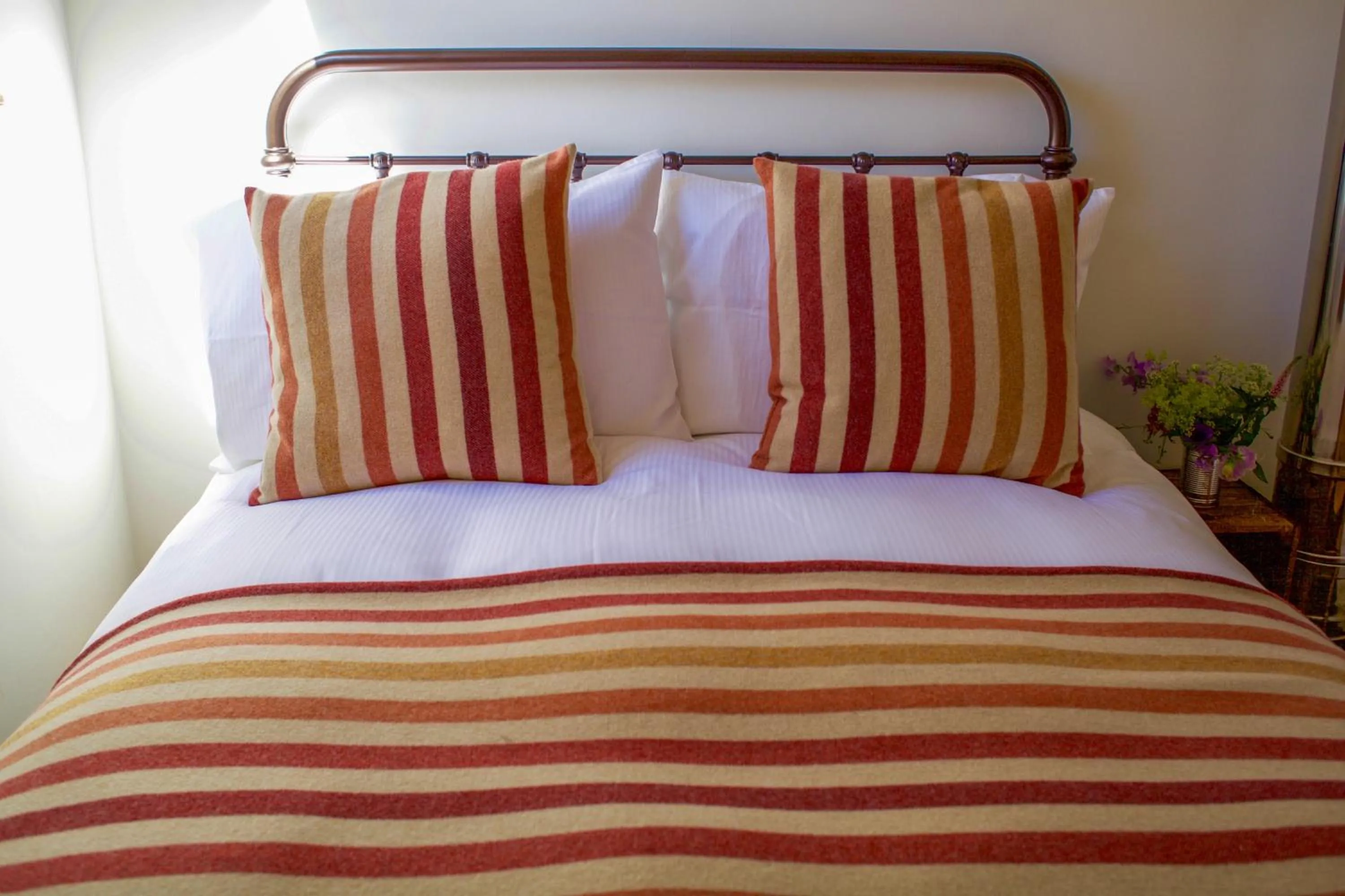 Bed in Drovers Rest Farm Stay