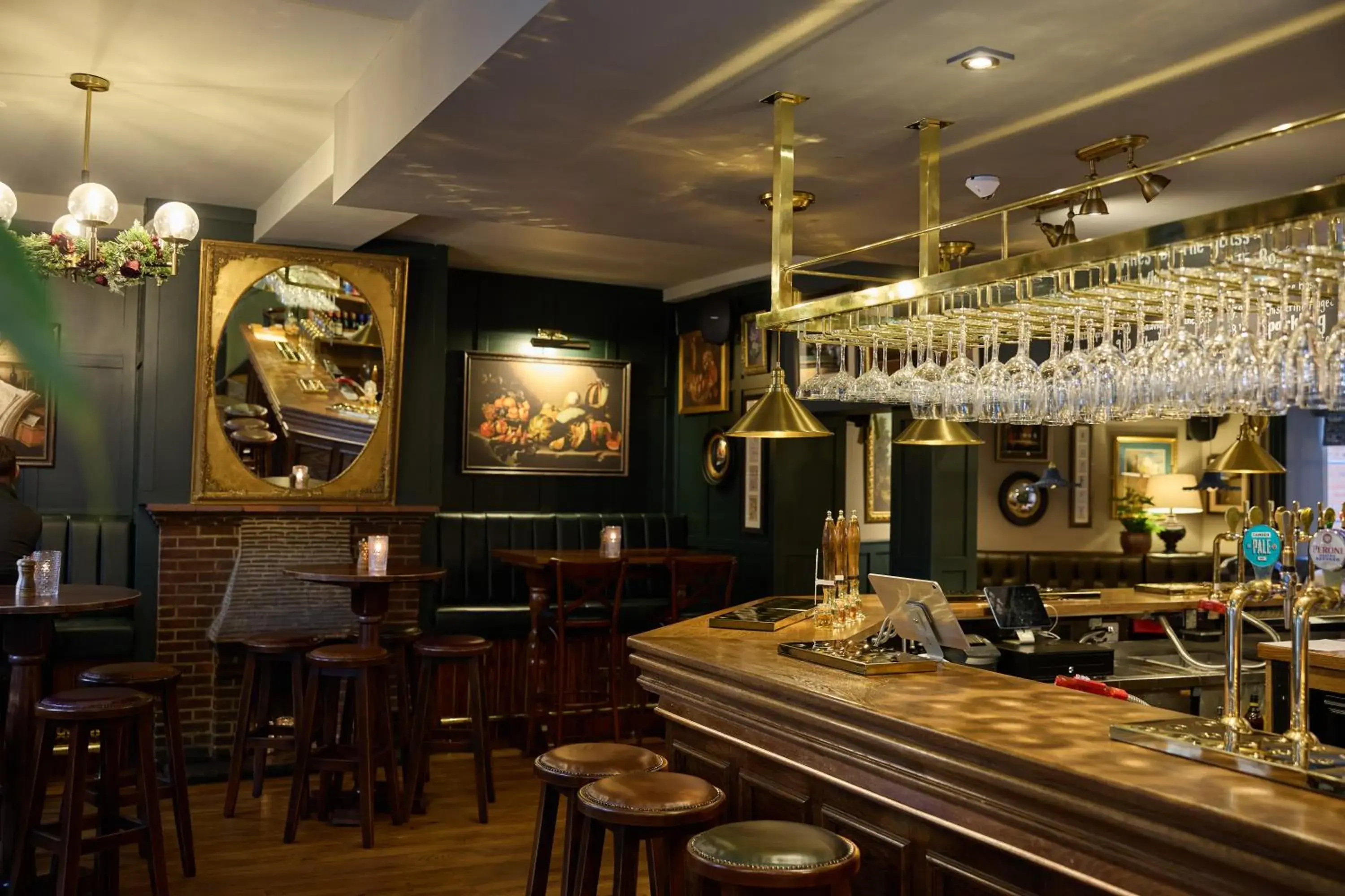 Lounge or bar in The White Hart Lounge or bar in The White Hart