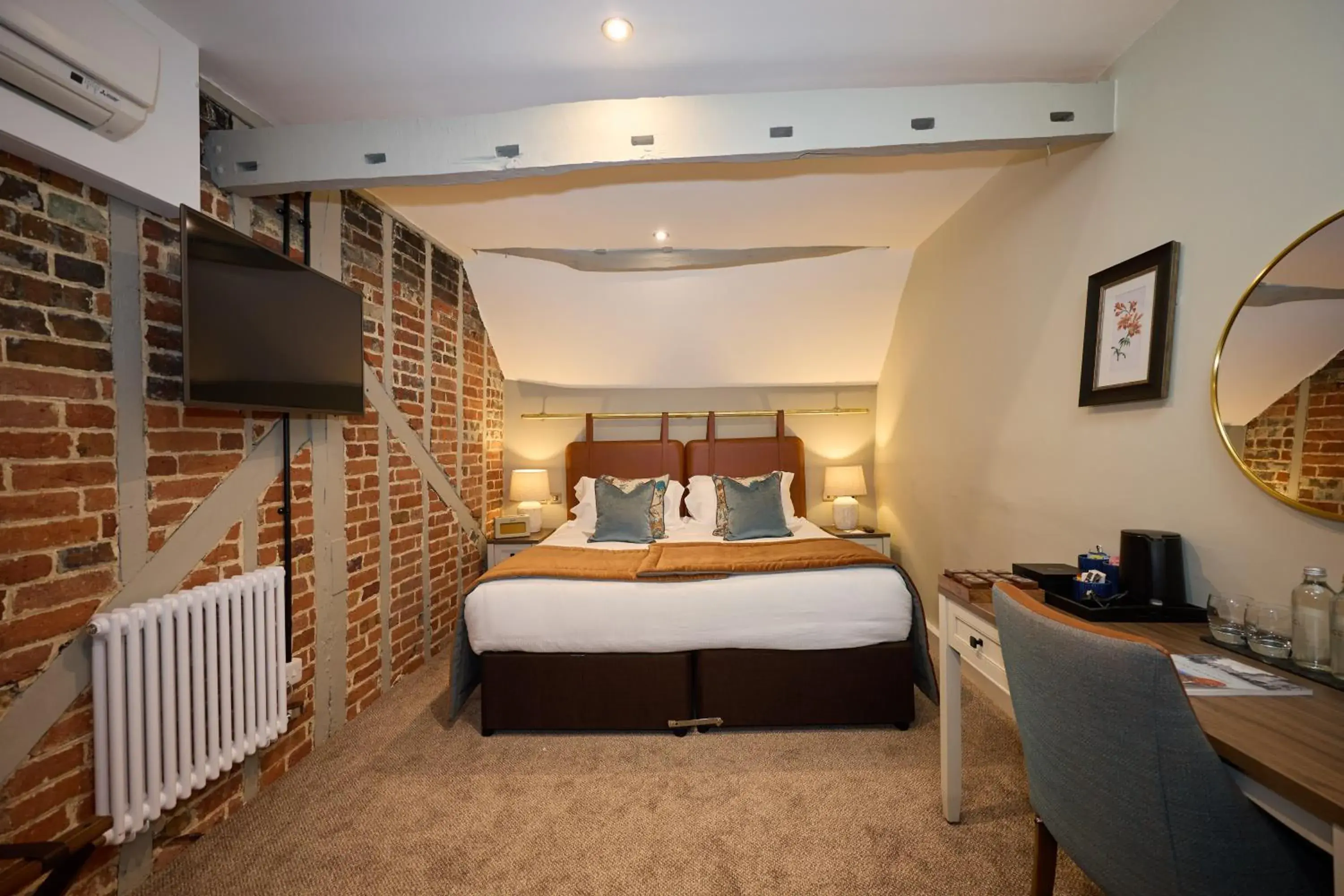 Bed in The White Hart Bed in The White Hart