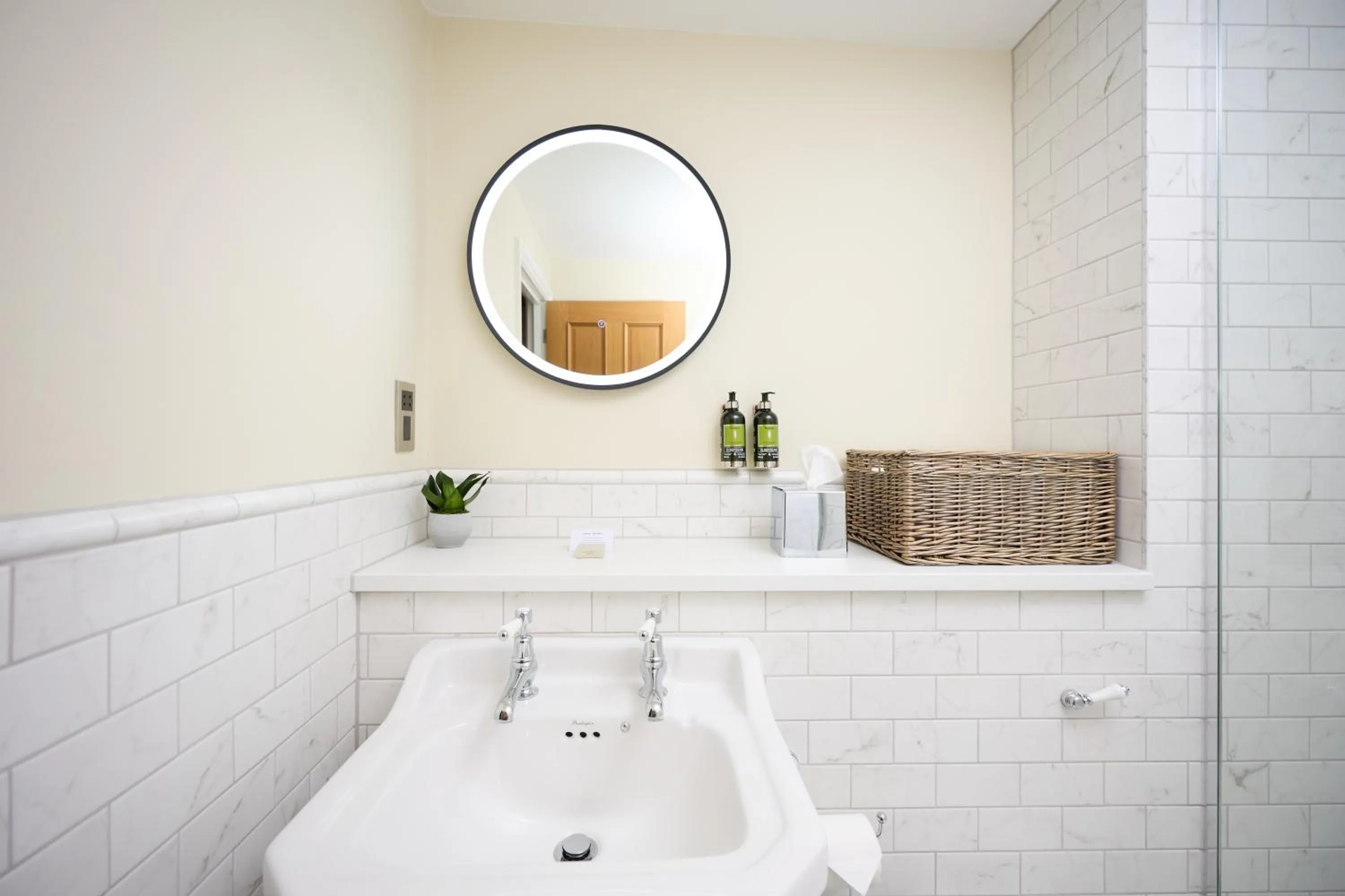 Bathroom in The White Hart