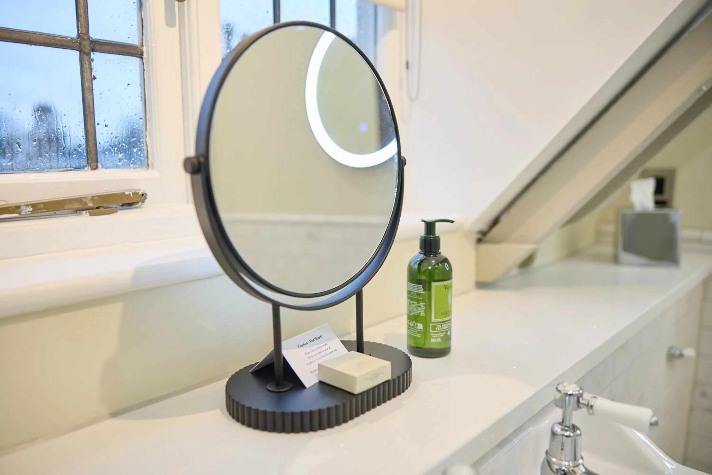 Bathroom in The White Hart