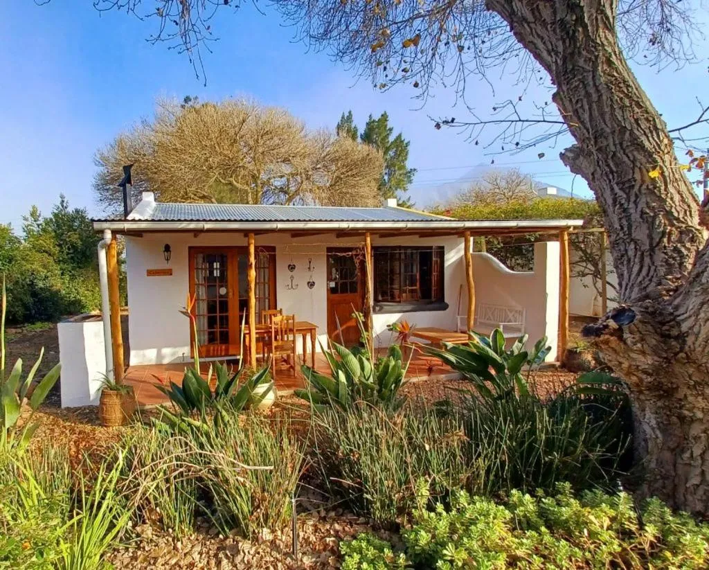 Family Cottage in Vindoux Tree House Guest Farm & Spa