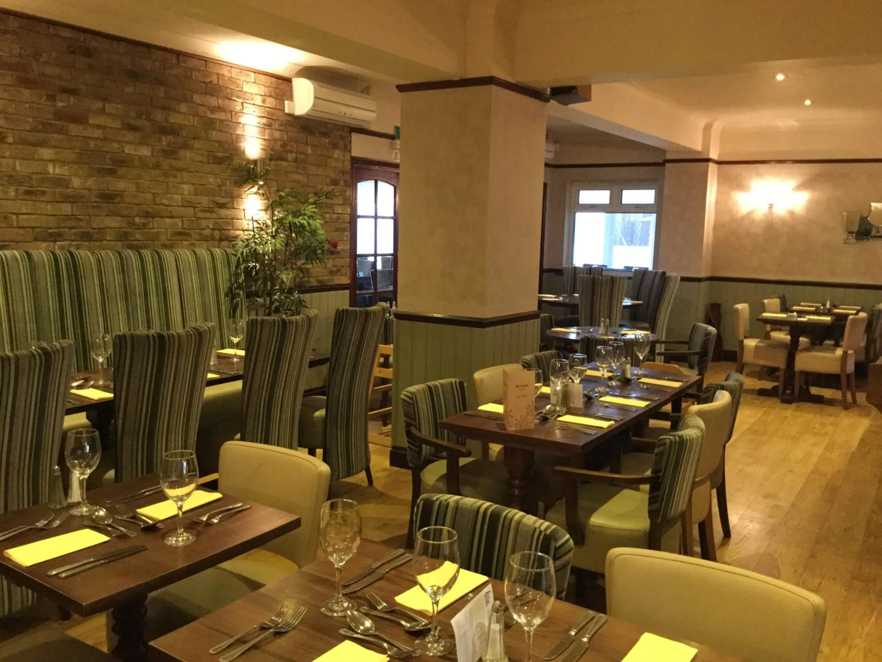 Restaurant/places to eat in Rettendon Lodge