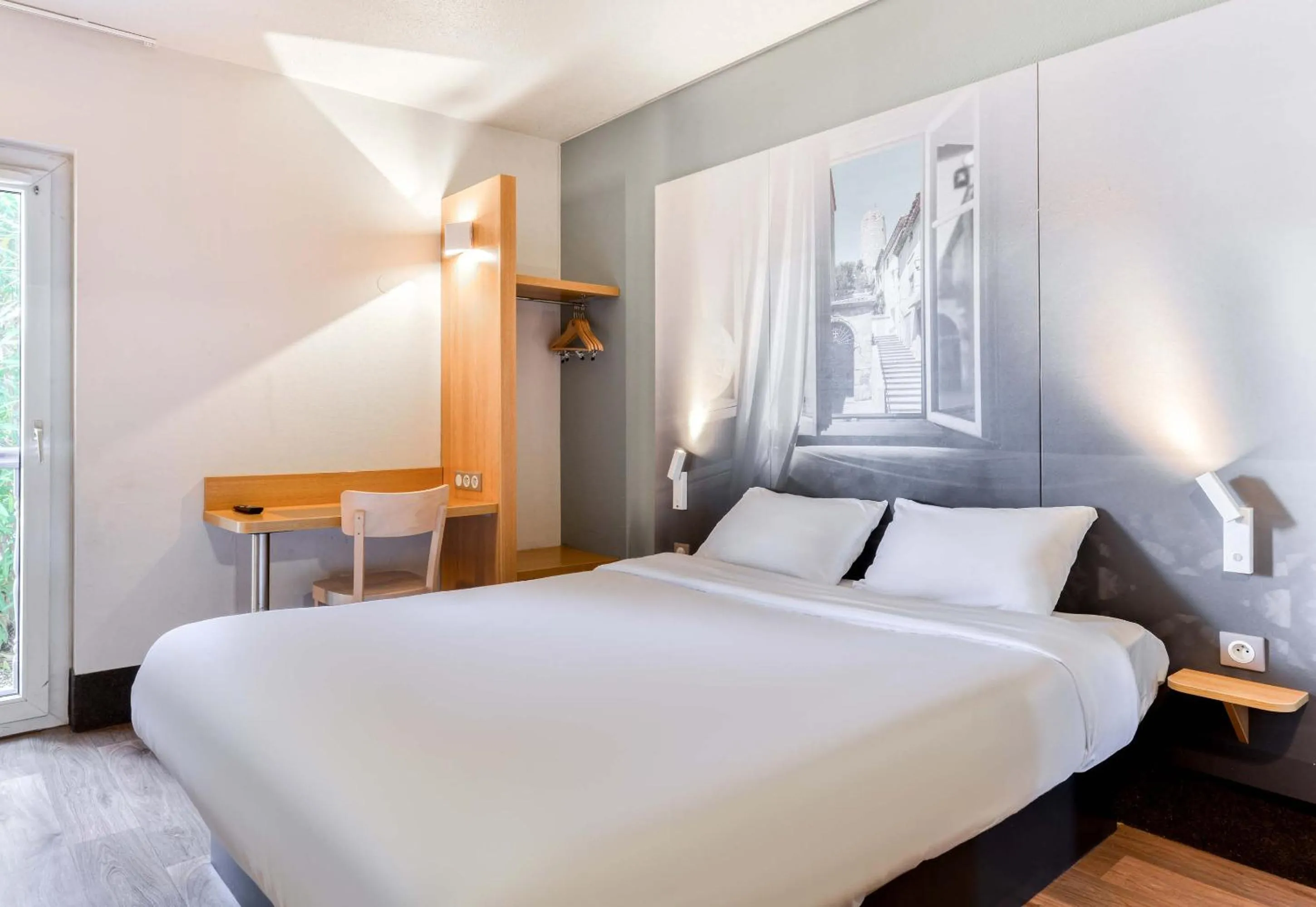 Bedroom, Bed in B&B HOTEL Narbonne 1