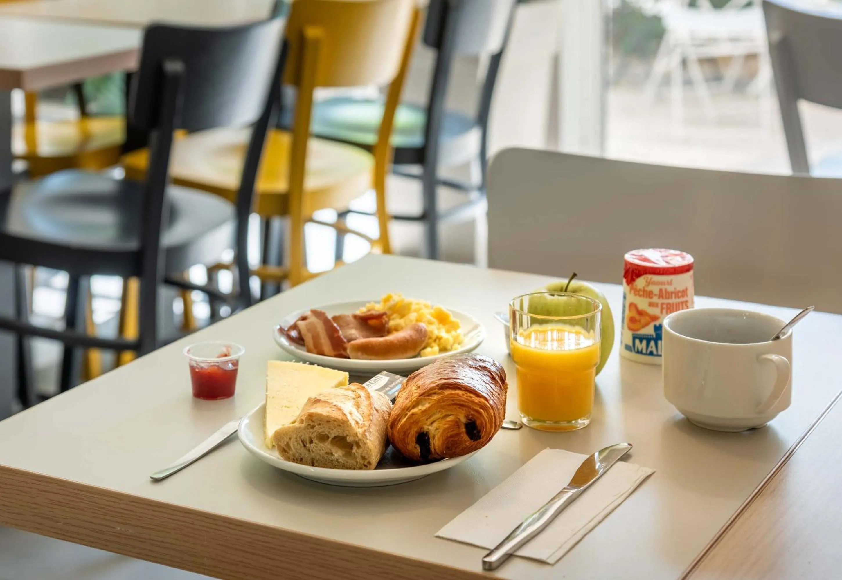 Breakfast in B&B HOTEL Narbonne 2
