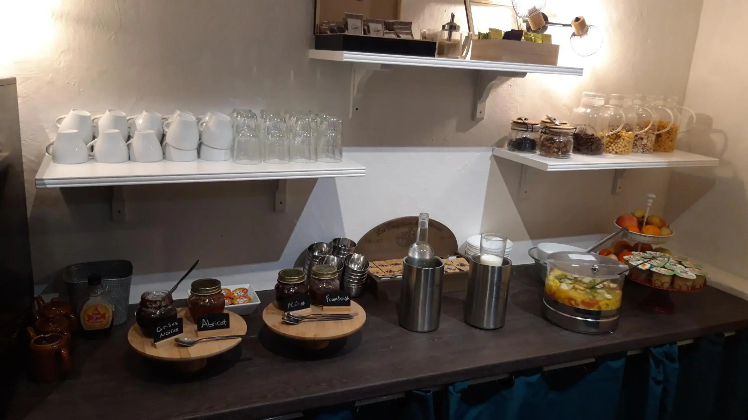 Breakfast in Logis hotel Noemys Gradignan Breakfast in Logis hotel Noemys Gradignan