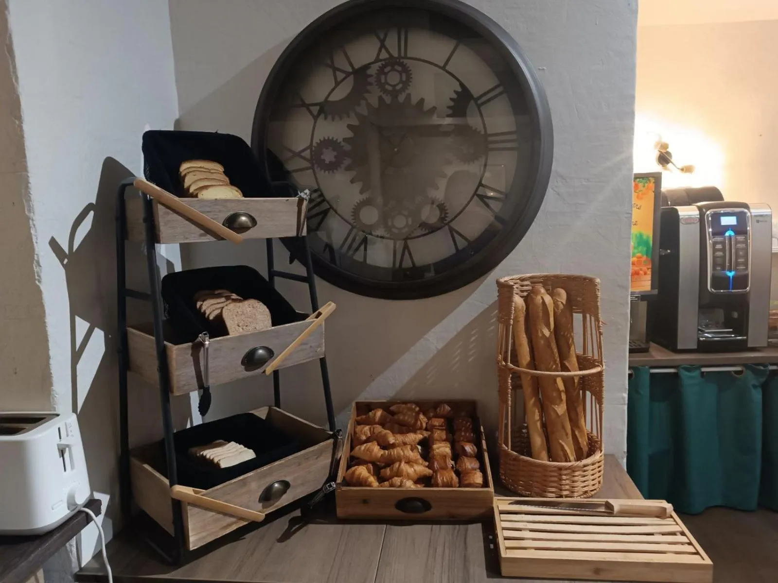 Breakfast in Logis hotel Noemys Gradignan