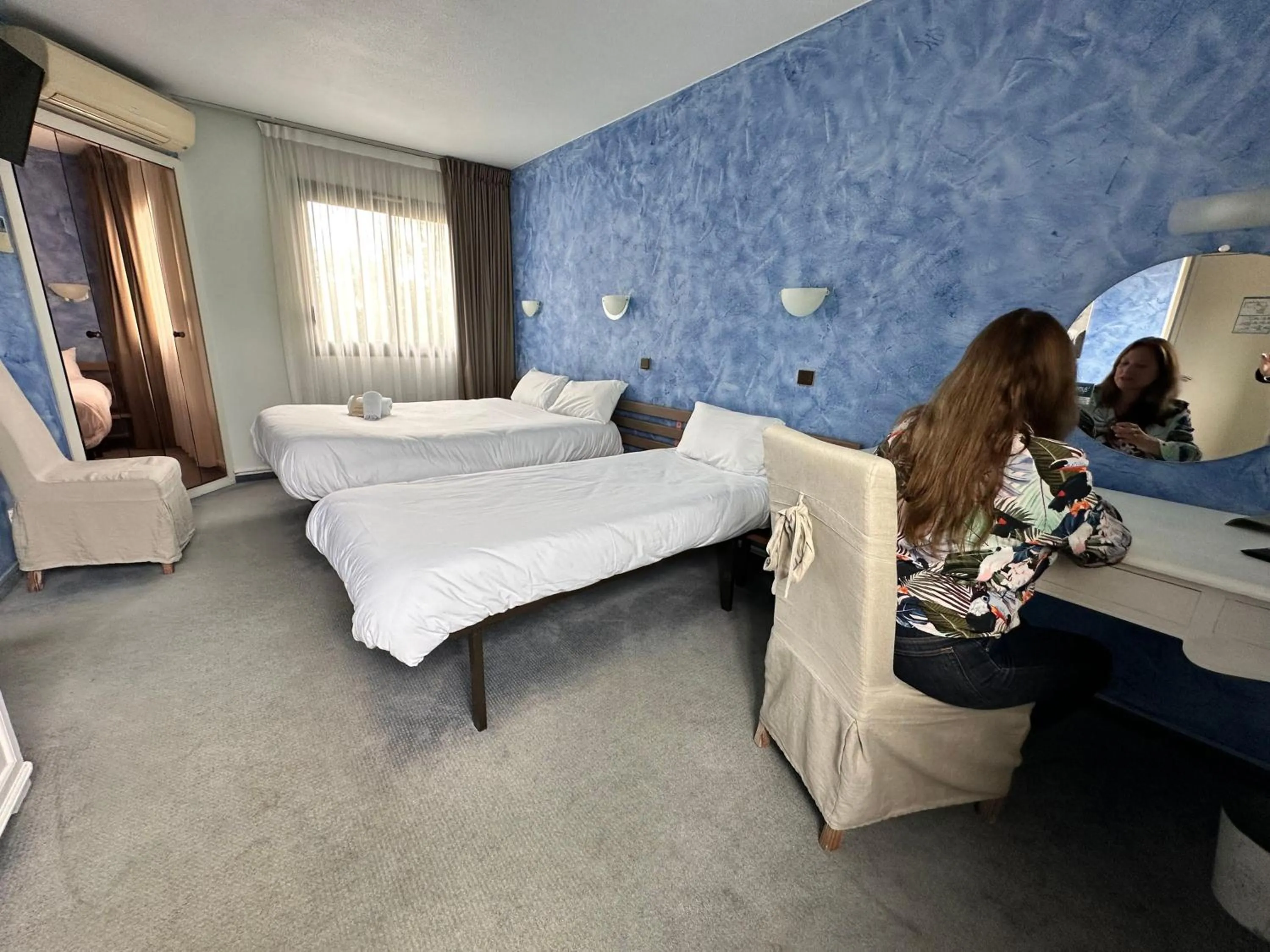 Bed in Logis hotel Noemys Gradignan