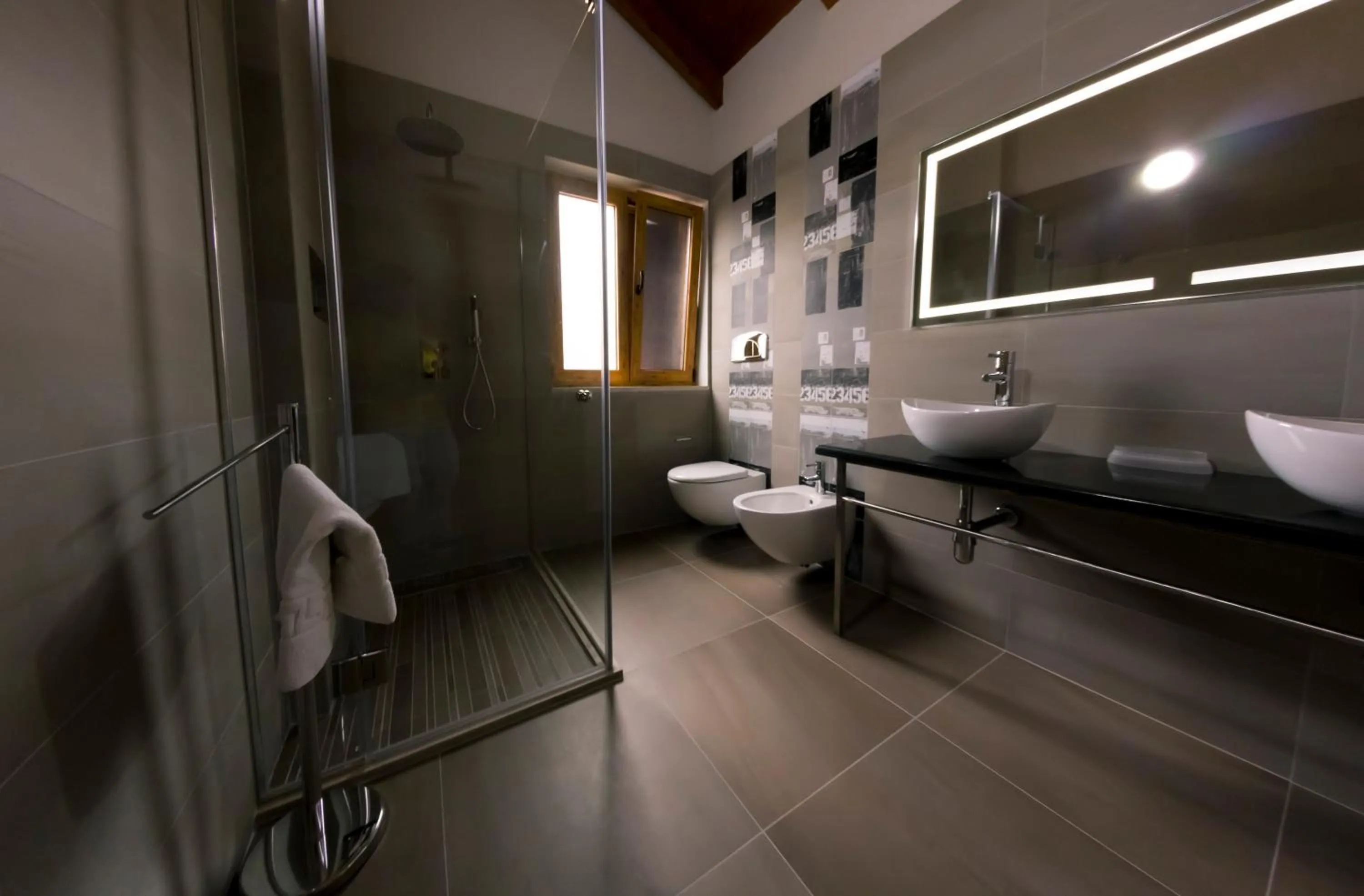 Shower in Hotel Pandora Residence