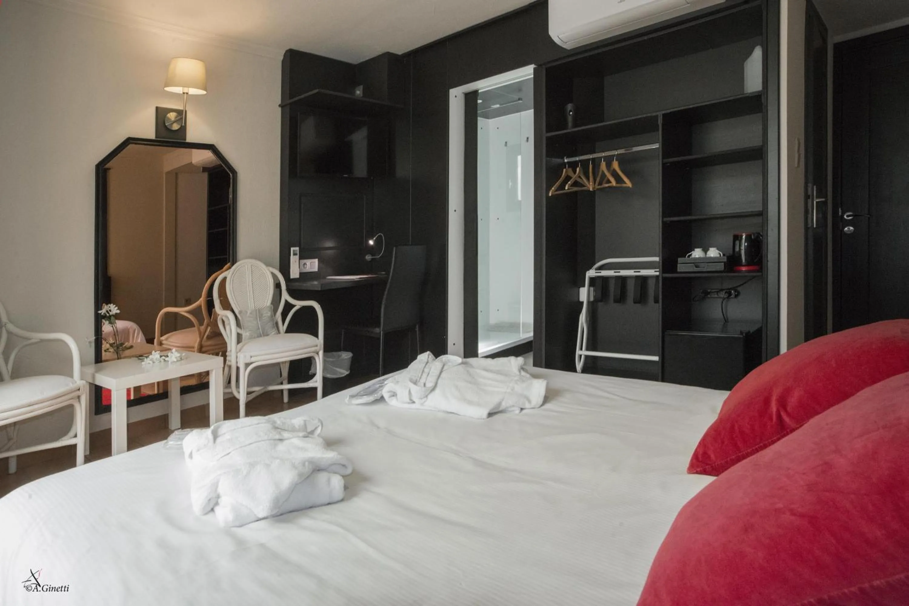 Photo of the whole room, Bed in Tropical Hotel