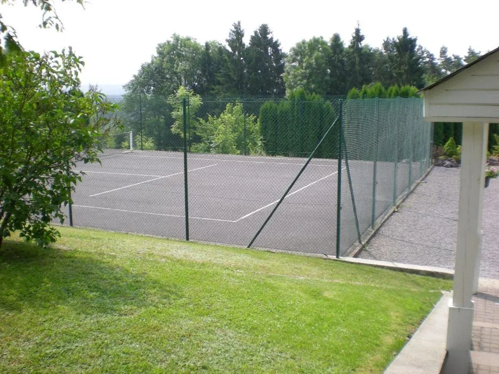 Tennis court in Tropical Hotel