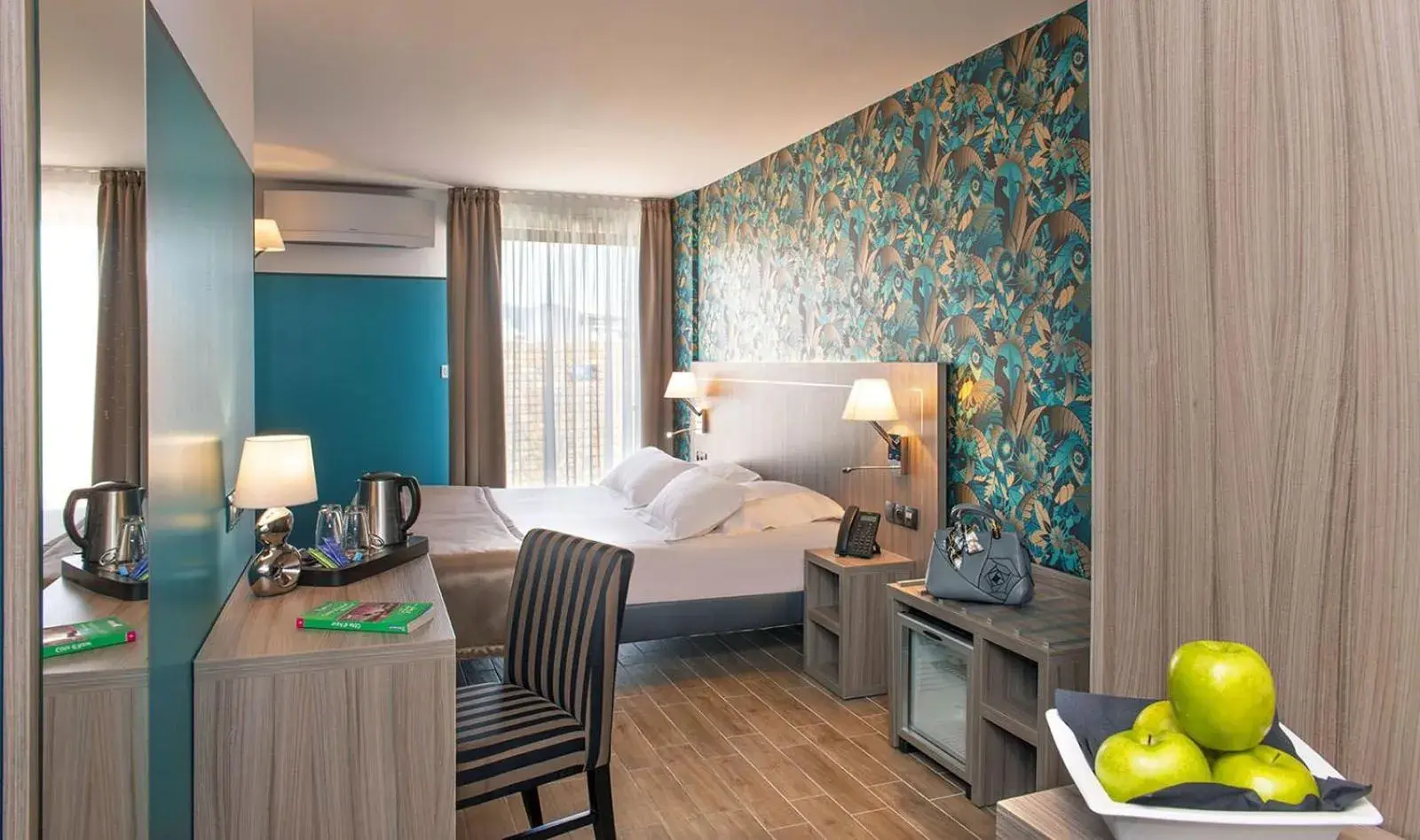 Bedroom, Bed in Unique Hôtel Résidence & Spa Bedroom, Bed in Unique Hôtel Résidence & Spa