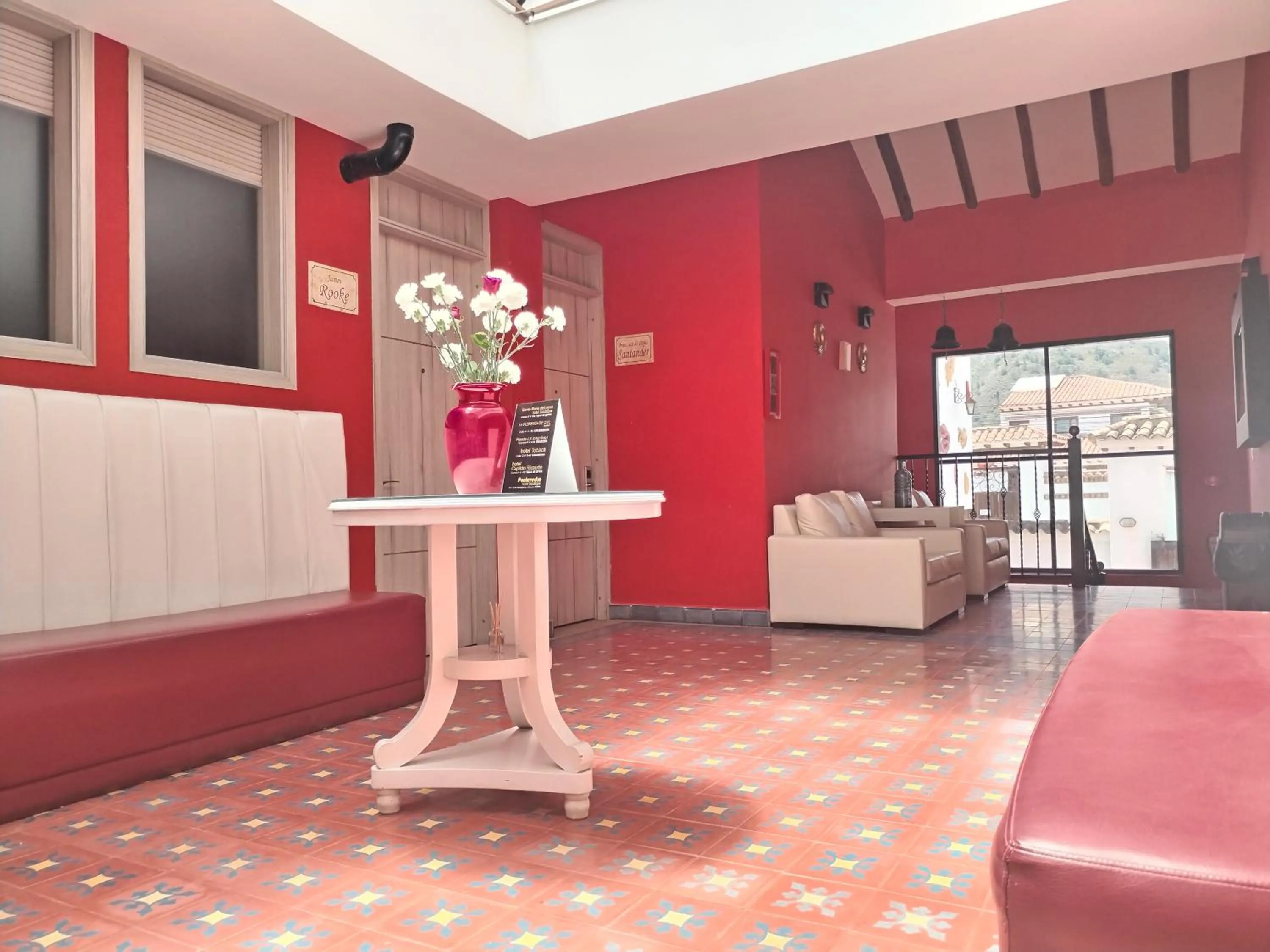 Seating area in Hotel Capitan Ricaurte