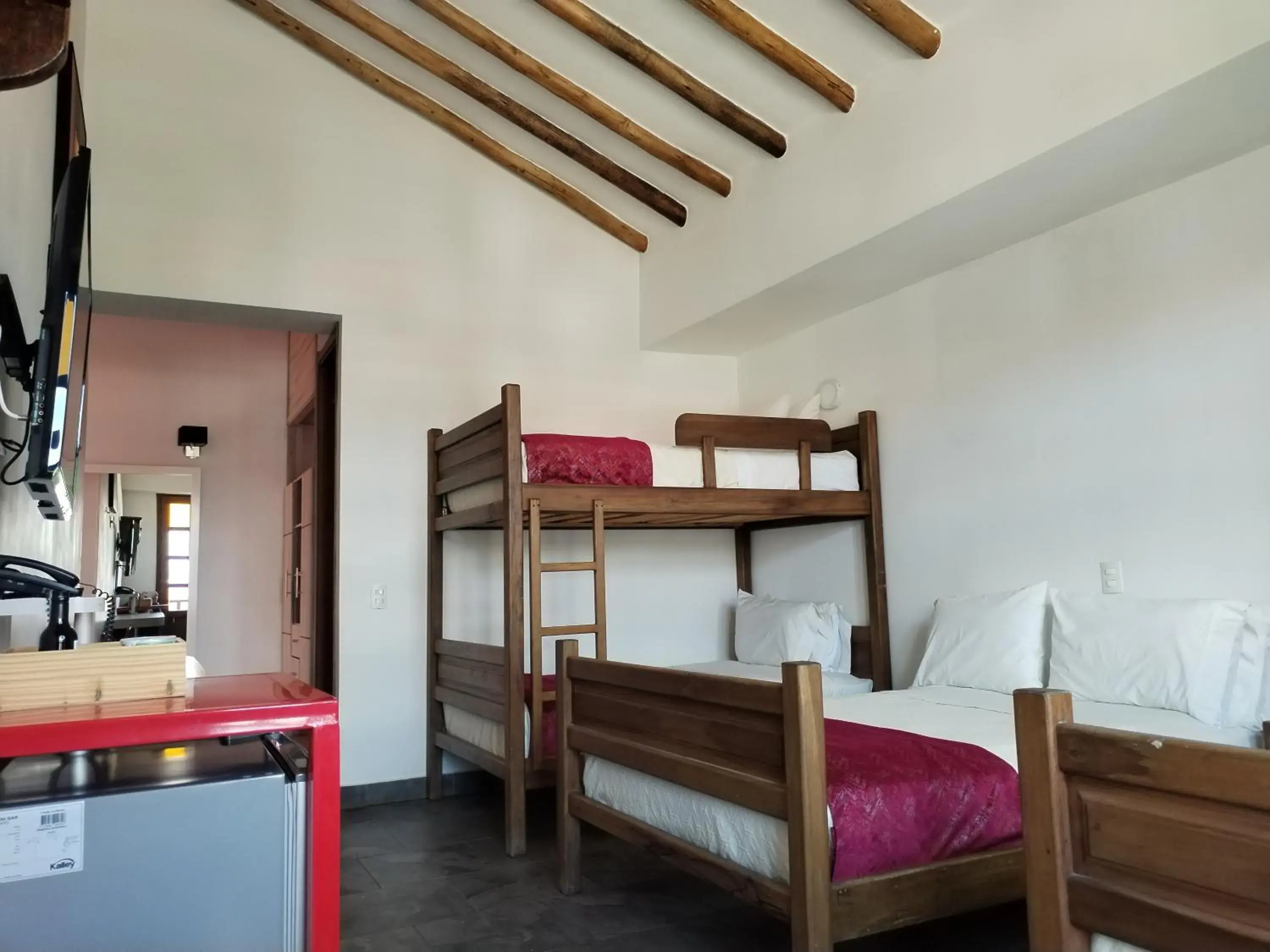 Decorative detail, Bed in Hotel Capitan Ricaurte Decorative detail, Bed in Hotel Capitan Ricaurte