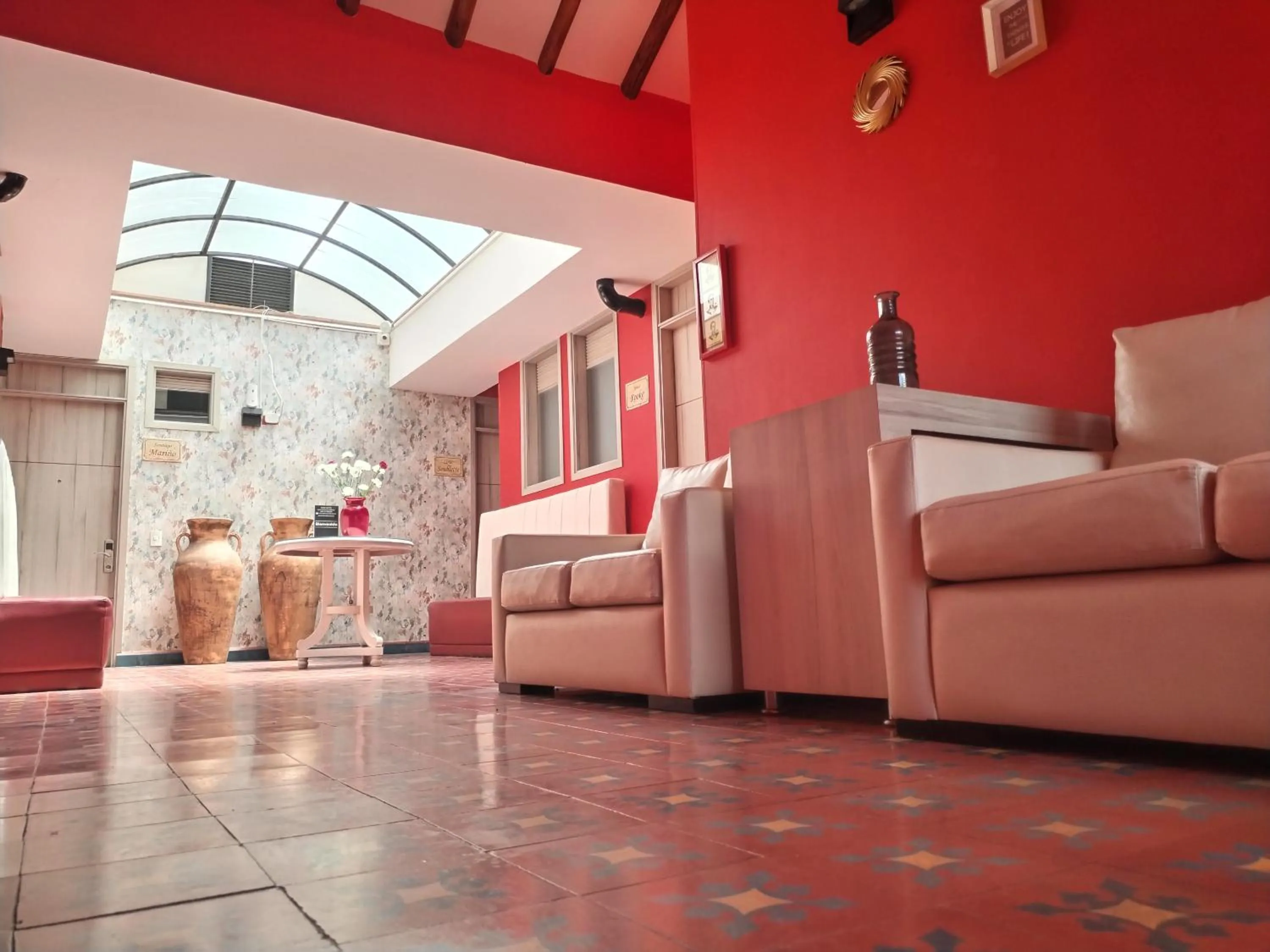 Seating area in Hotel Capitan Ricaurte