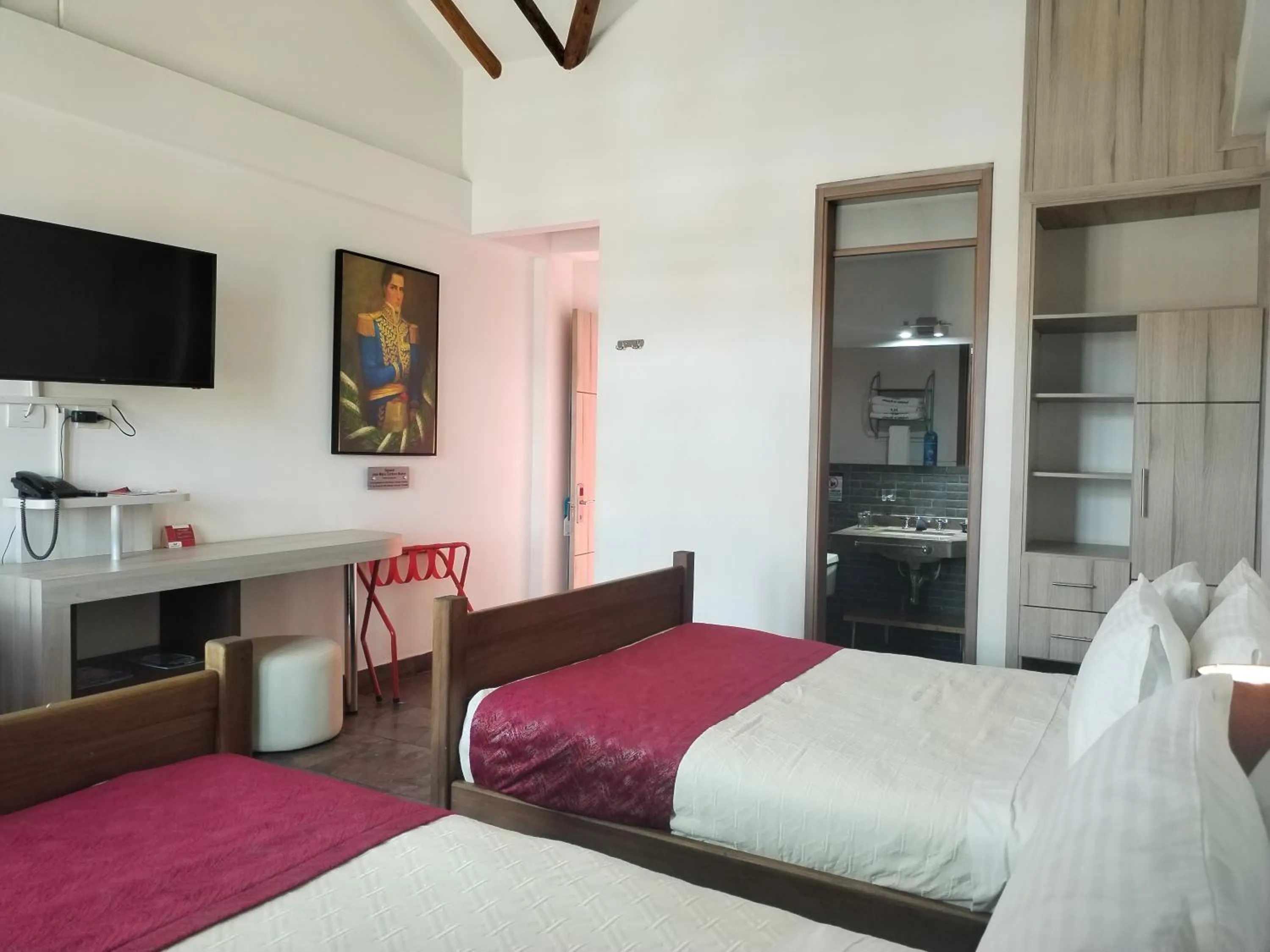 Decorative detail, Bed in Hotel Capitan Ricaurte