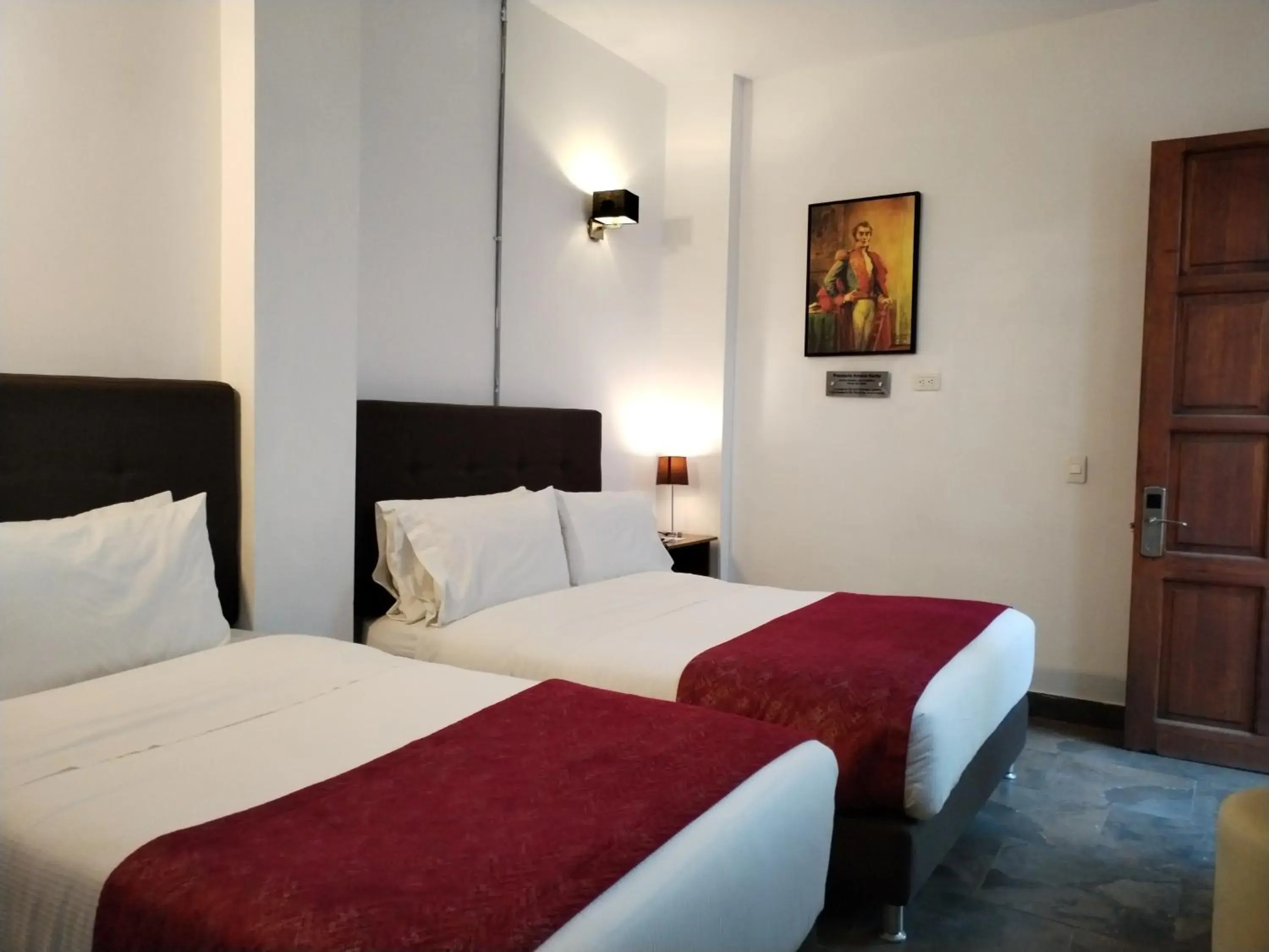 Standard Triple Room in Hotel Capitan Ricaurte Standard Triple Room in Hotel Capitan Ricaurte