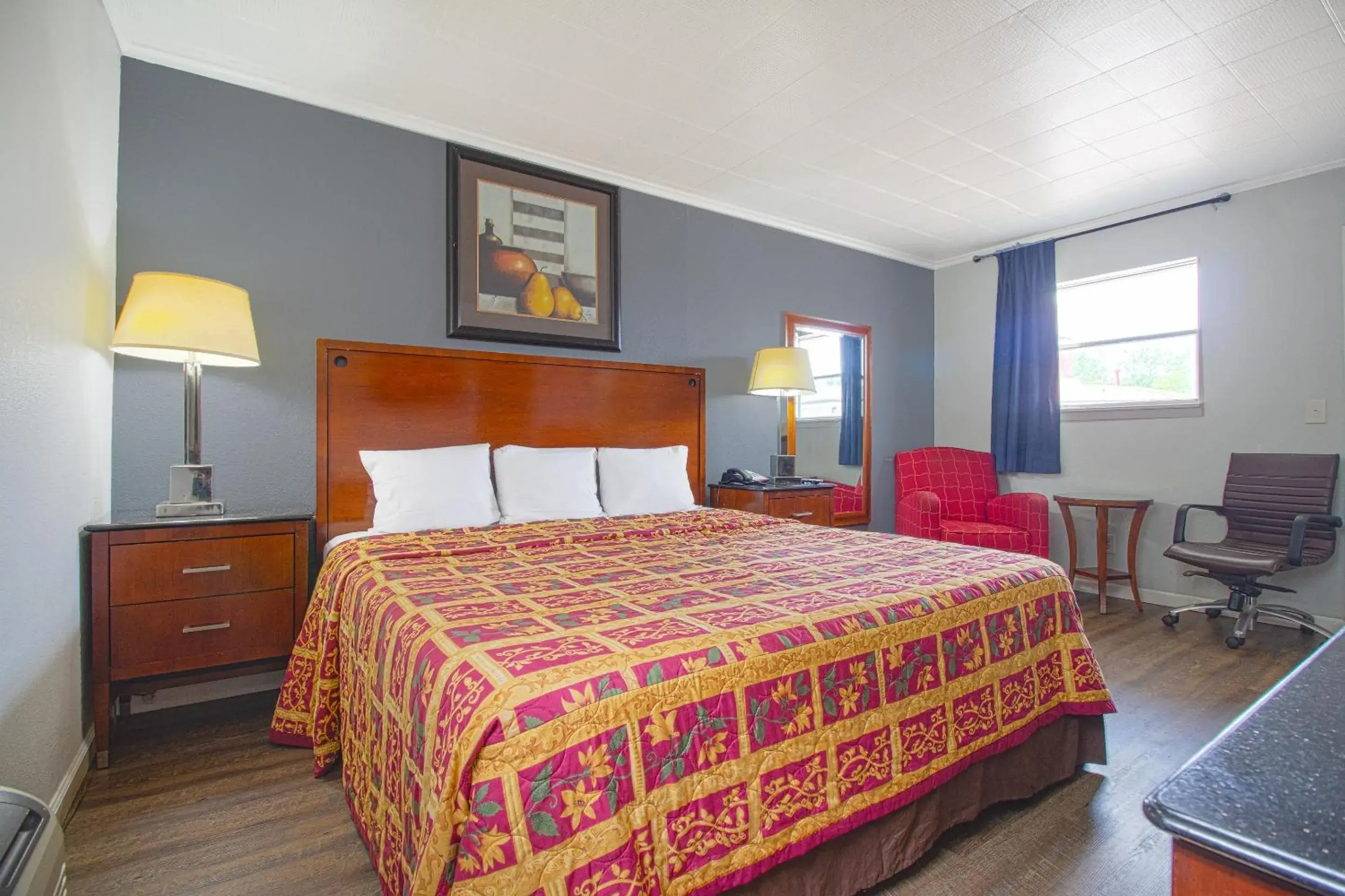 Bedroom, Bed in OYO Hotel McAlester OK S Main St Bedroom, Bed in OYO Hotel McAlester OK S Main St