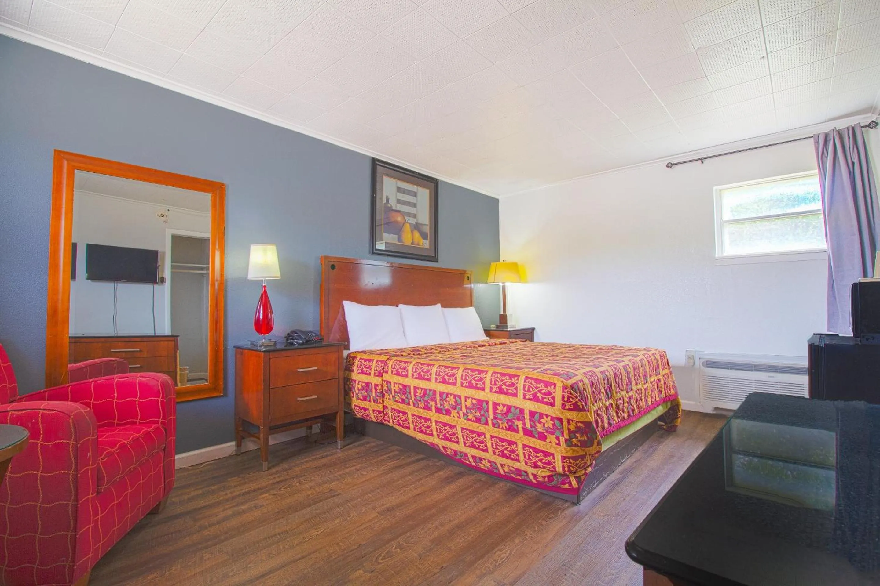 Bedroom, Bed in OYO Hotel McAlester OK S Main St