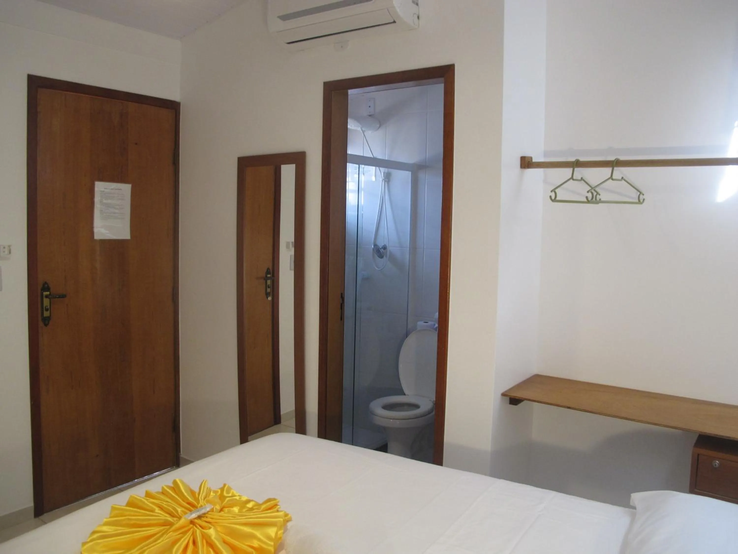 Photo of the whole room, Bed in Hope Pousada