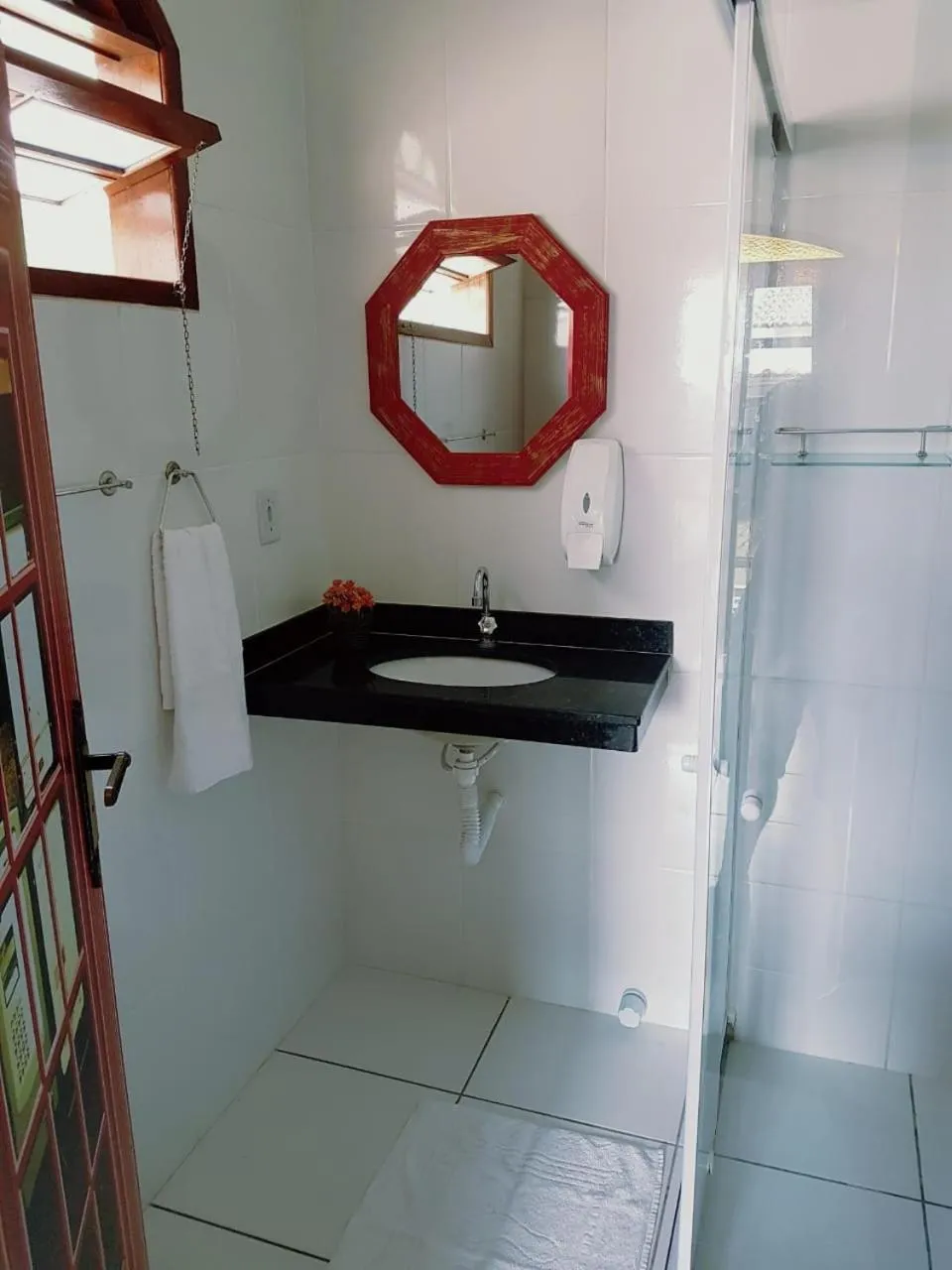 Bathroom in Hope Pousada