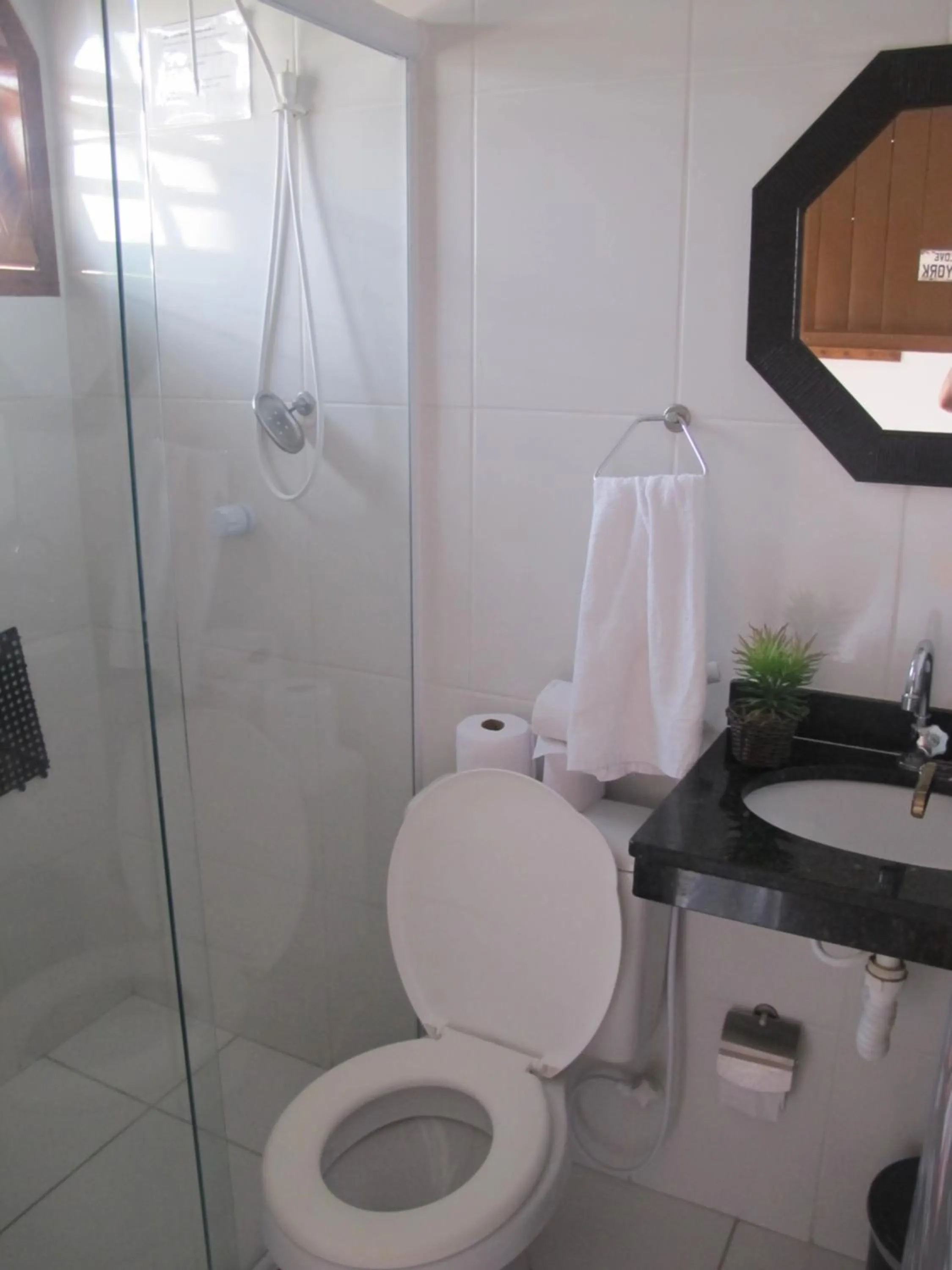 Bathroom in Hope Pousada