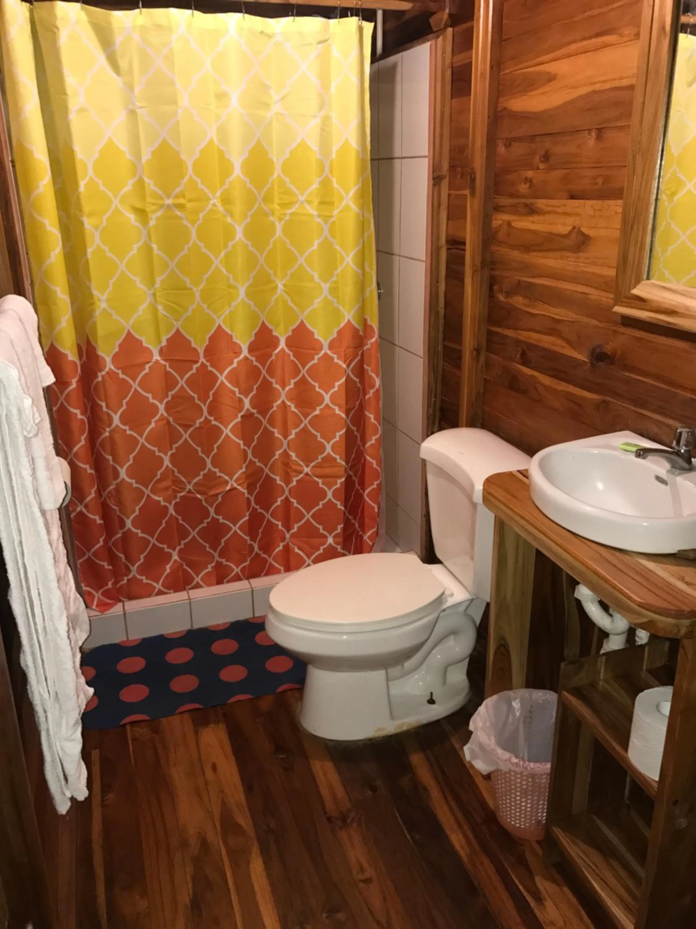 Toilet in Hotel Cabañas La Teca