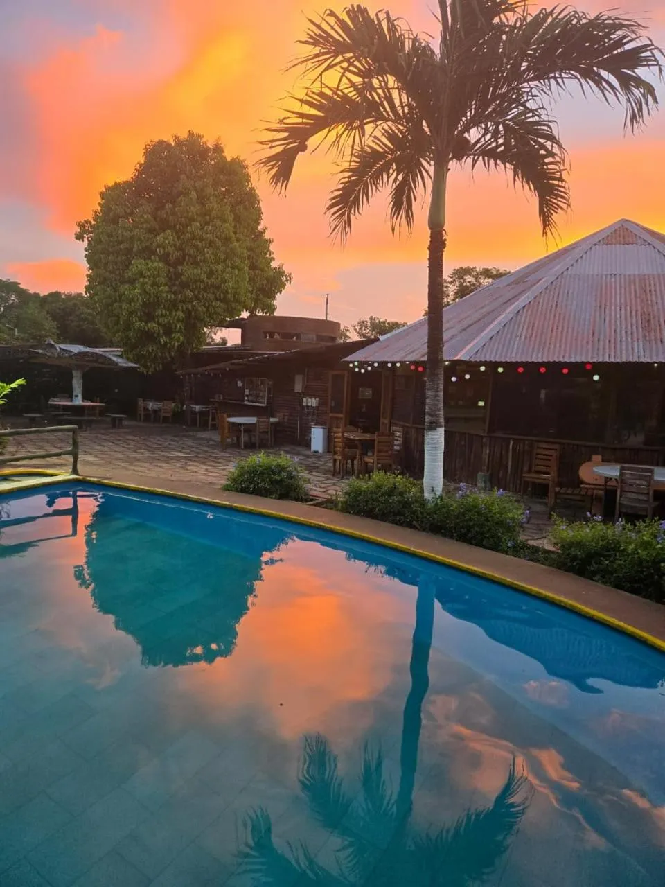 Hotel Cabañas La Teca