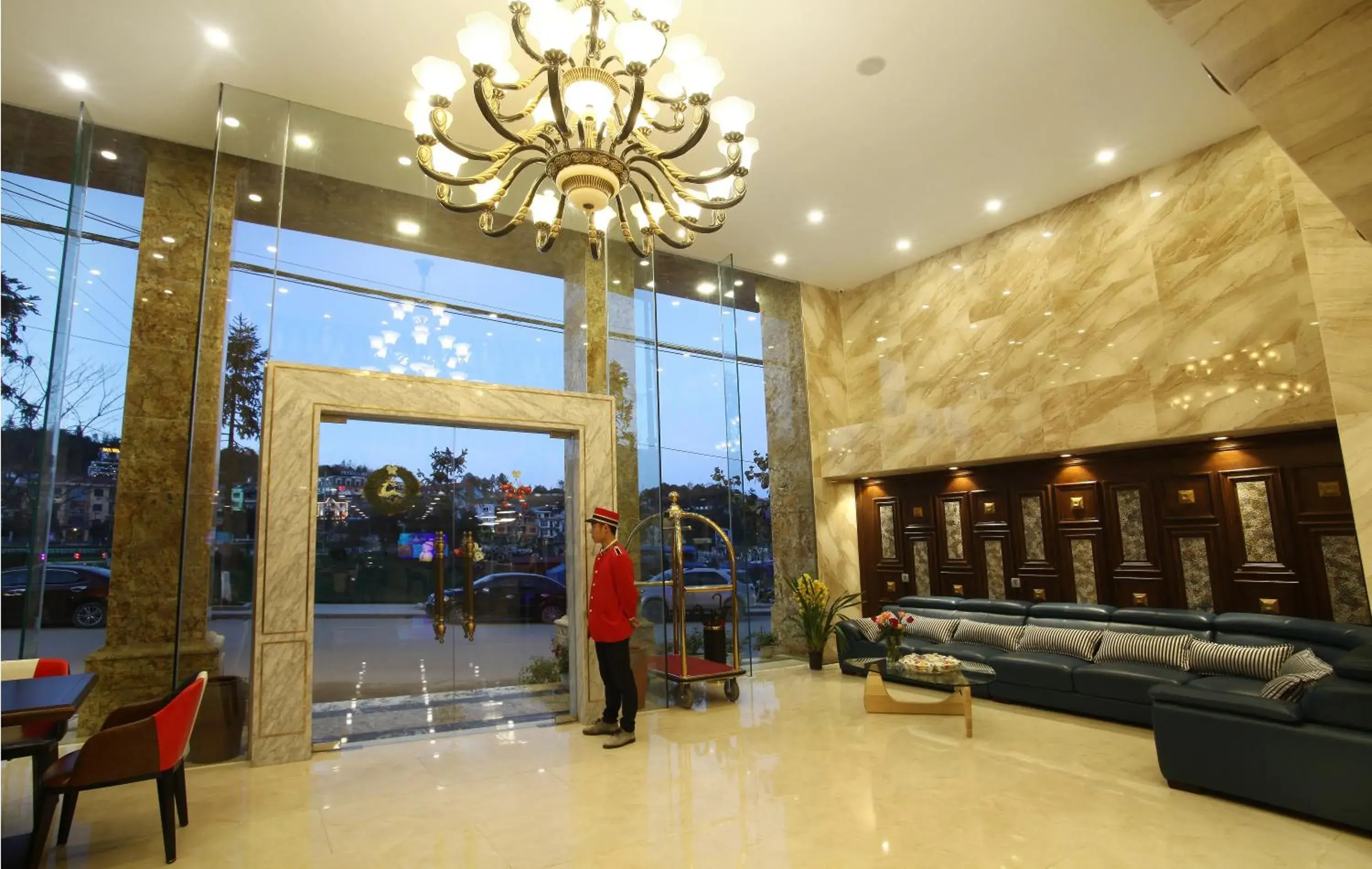 Facade/entrance in Paris Boutique Hotel Sapa Facade/entrance in Paris Boutique Hotel Sapa