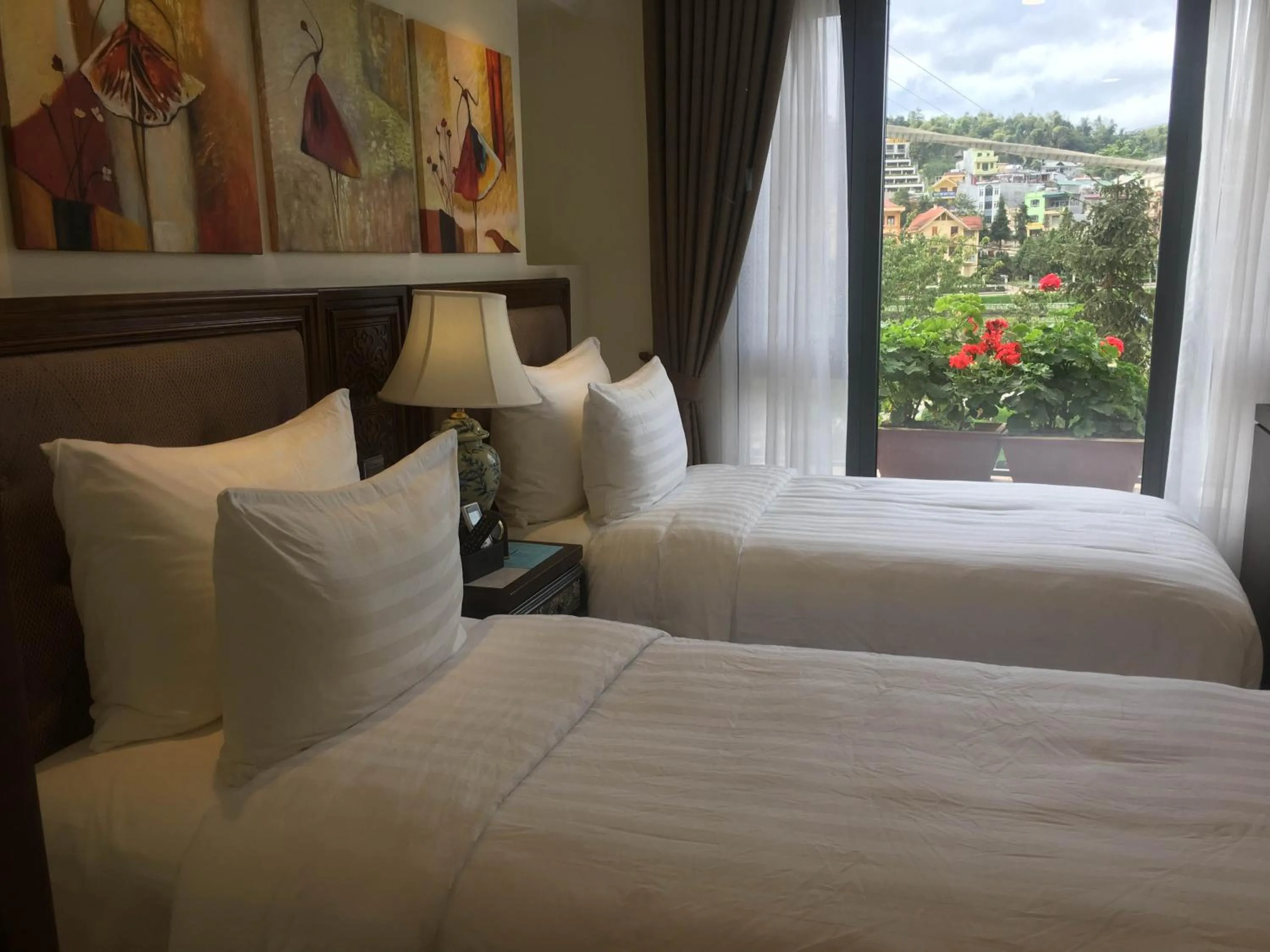 Bed in Paris Boutique Hotel Sapa