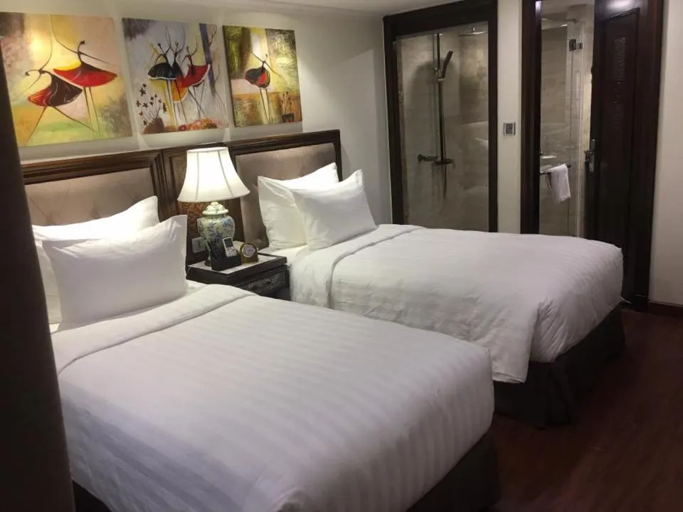 Bed in Paris Boutique Hotel Sapa