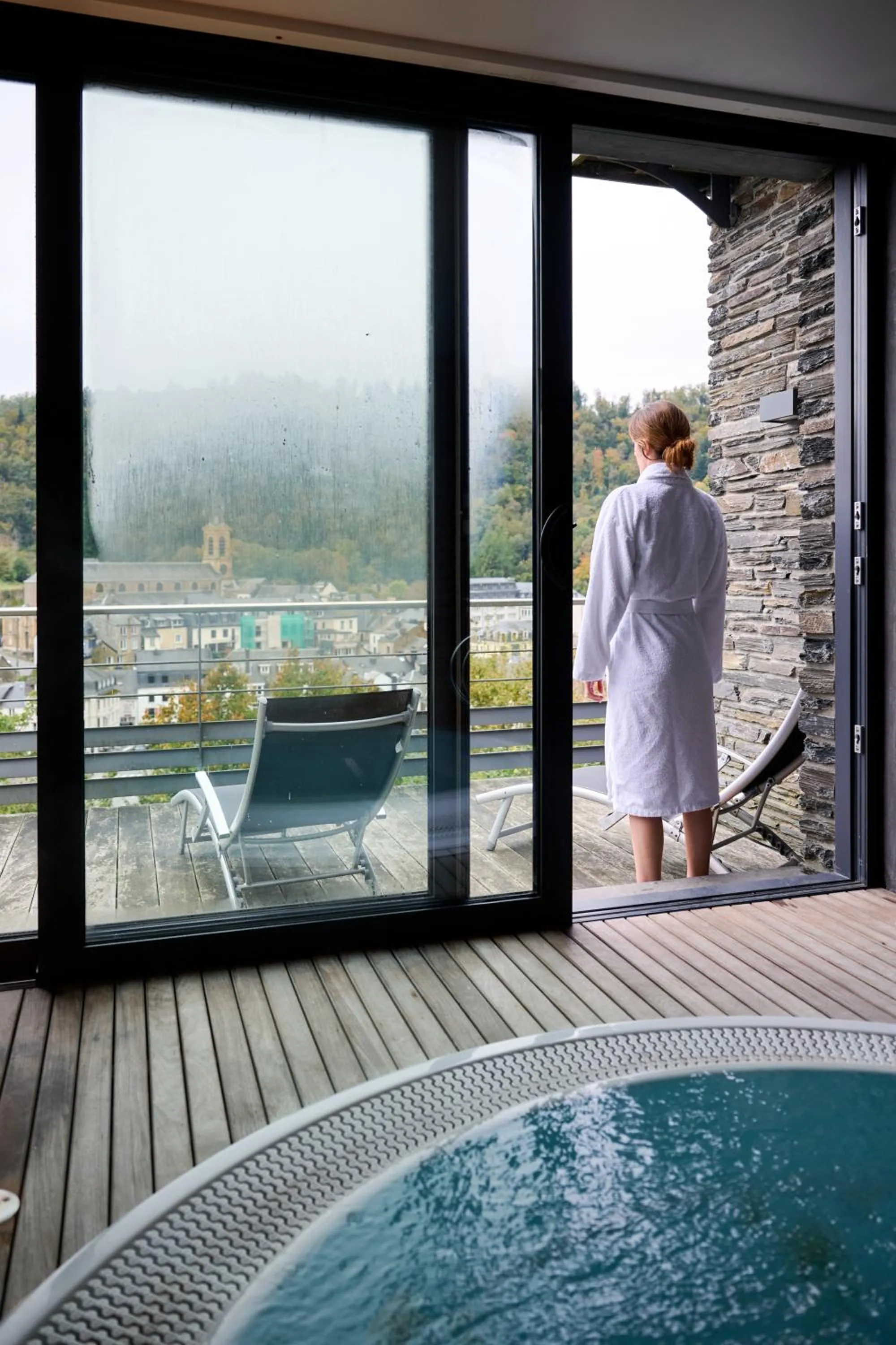 Patio in Hôtel Panorama - Vue exceptionnelle sur la Semois