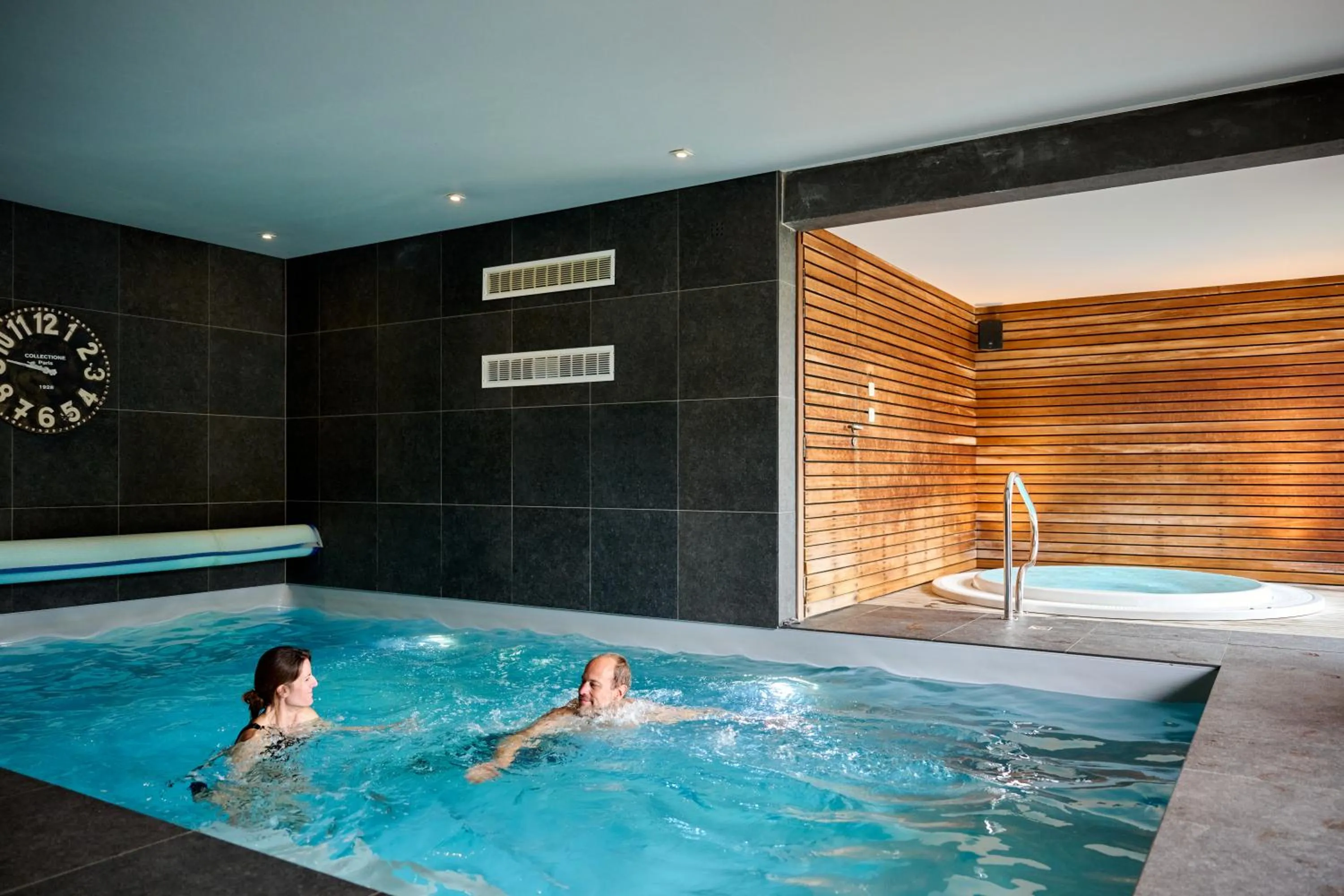 Hot Tub in Hôtel Panorama - Vue exceptionnelle sur la Semois