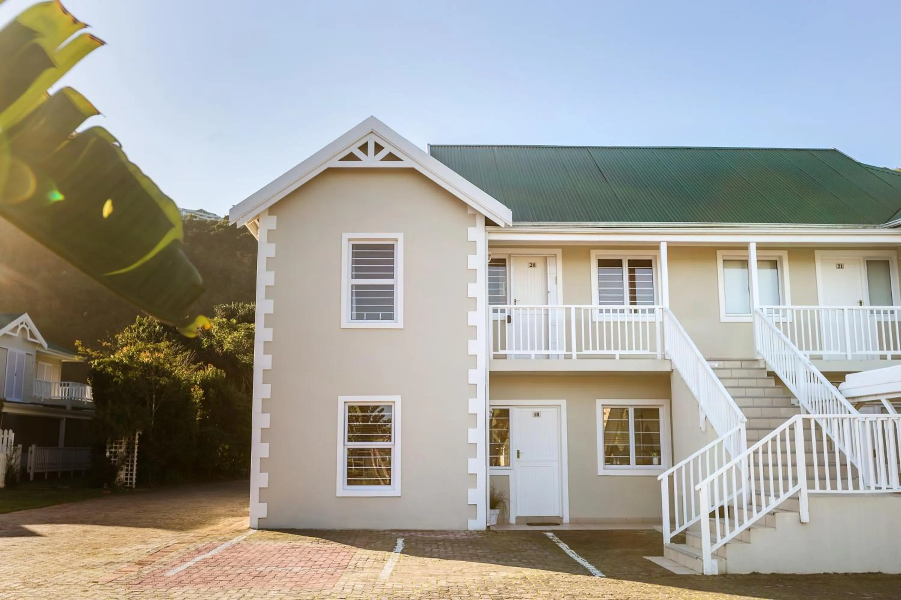 20 River Club Villas