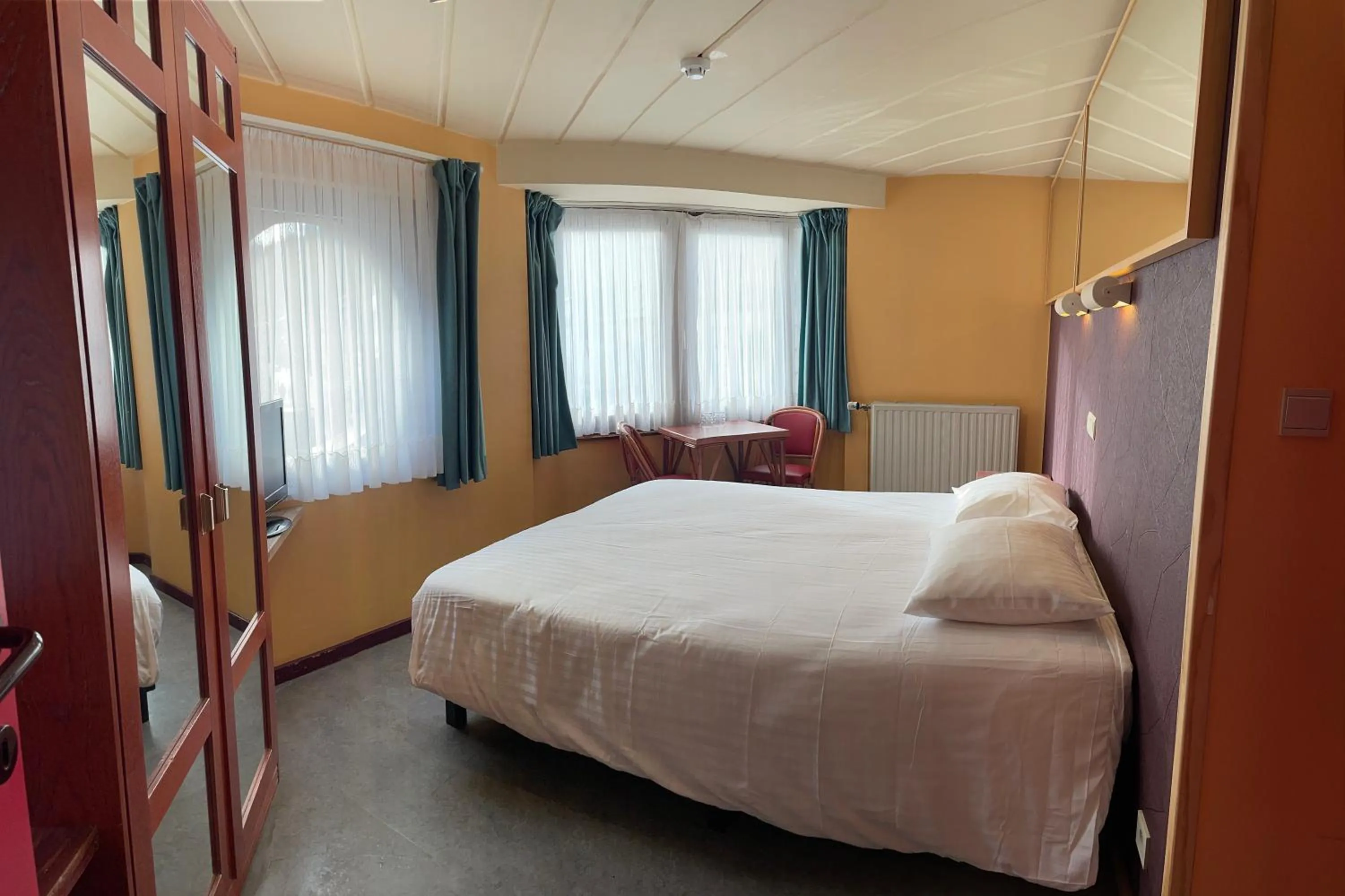 Hotel Les Arcades - La-Roche-en-Ardenne