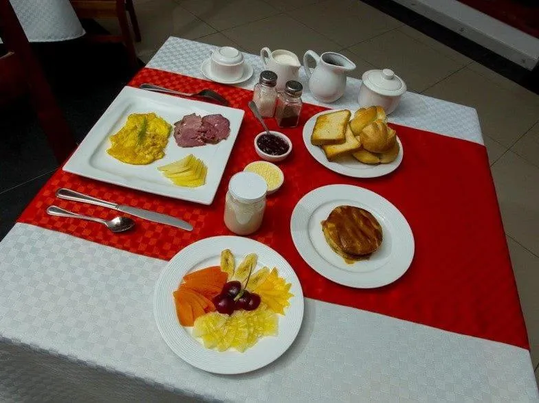 Restaurant/places to eat in Plumeria Hotel