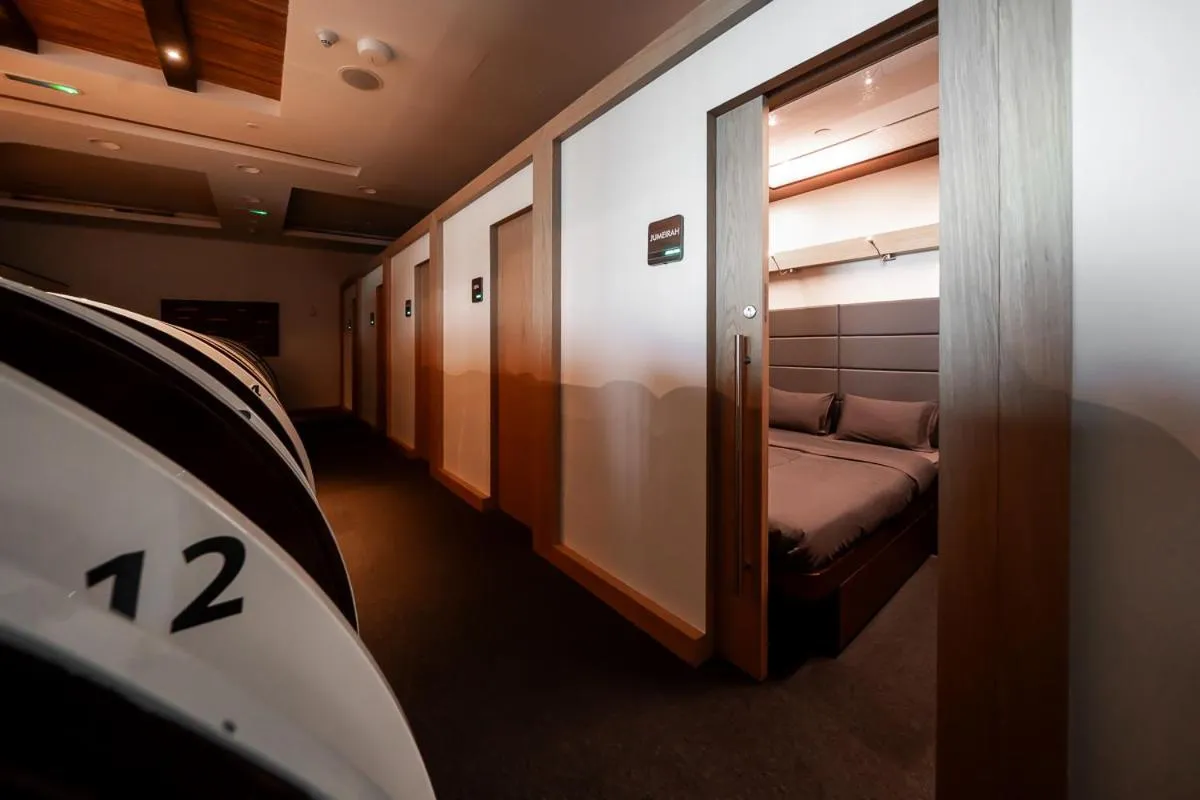 Bed in Sleepover Terminal 3, Concourse A - formerly sleep 'n fly