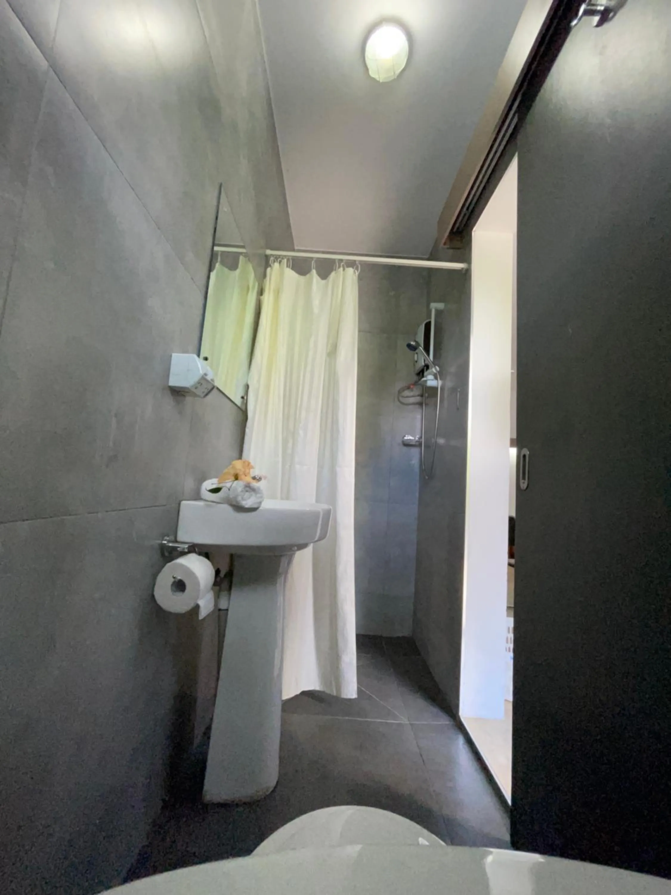 Shower in Island Accommodation Suva Premier Hospitality