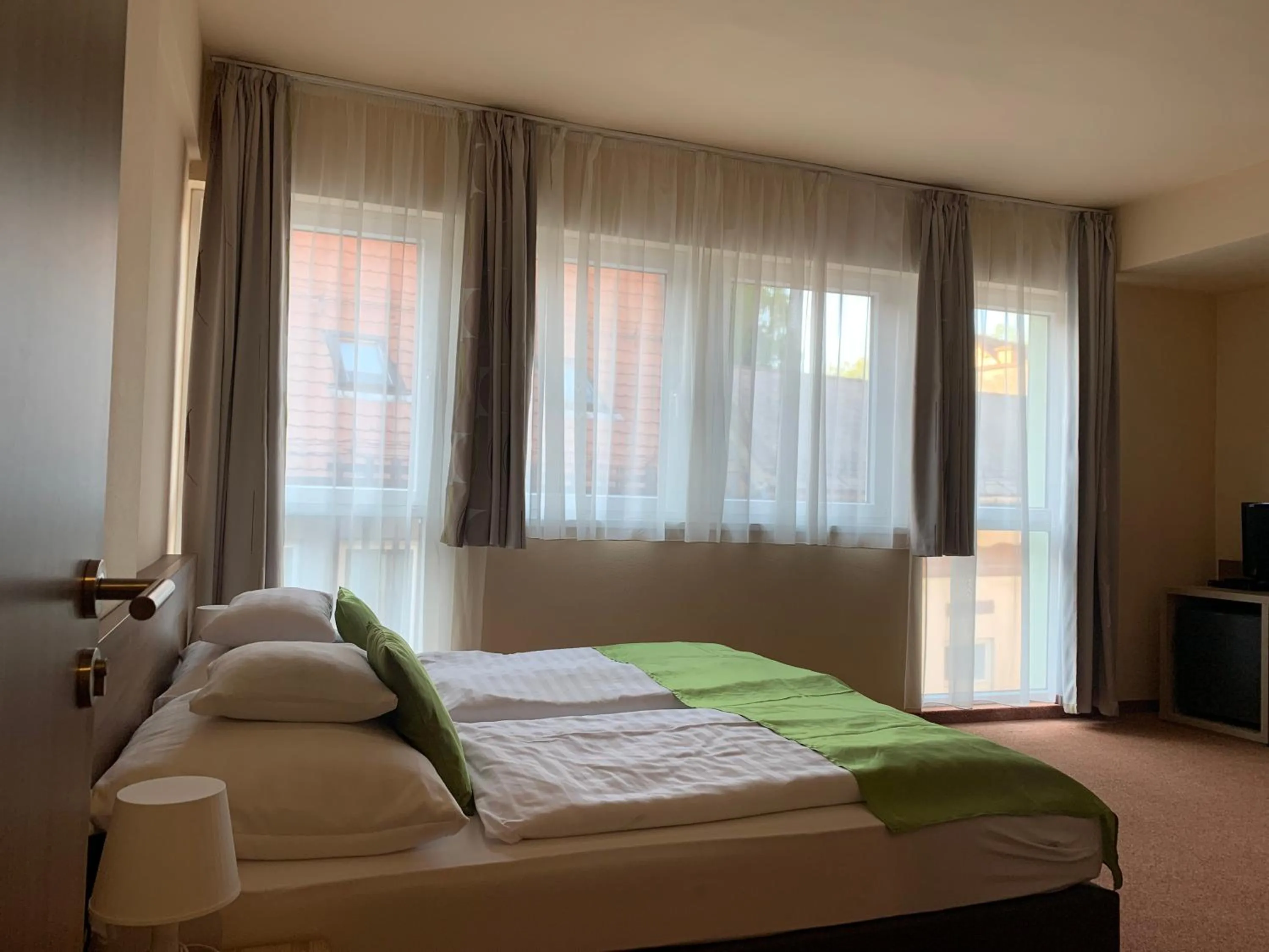 Photo of the whole room, Bed in Centrooms Eger