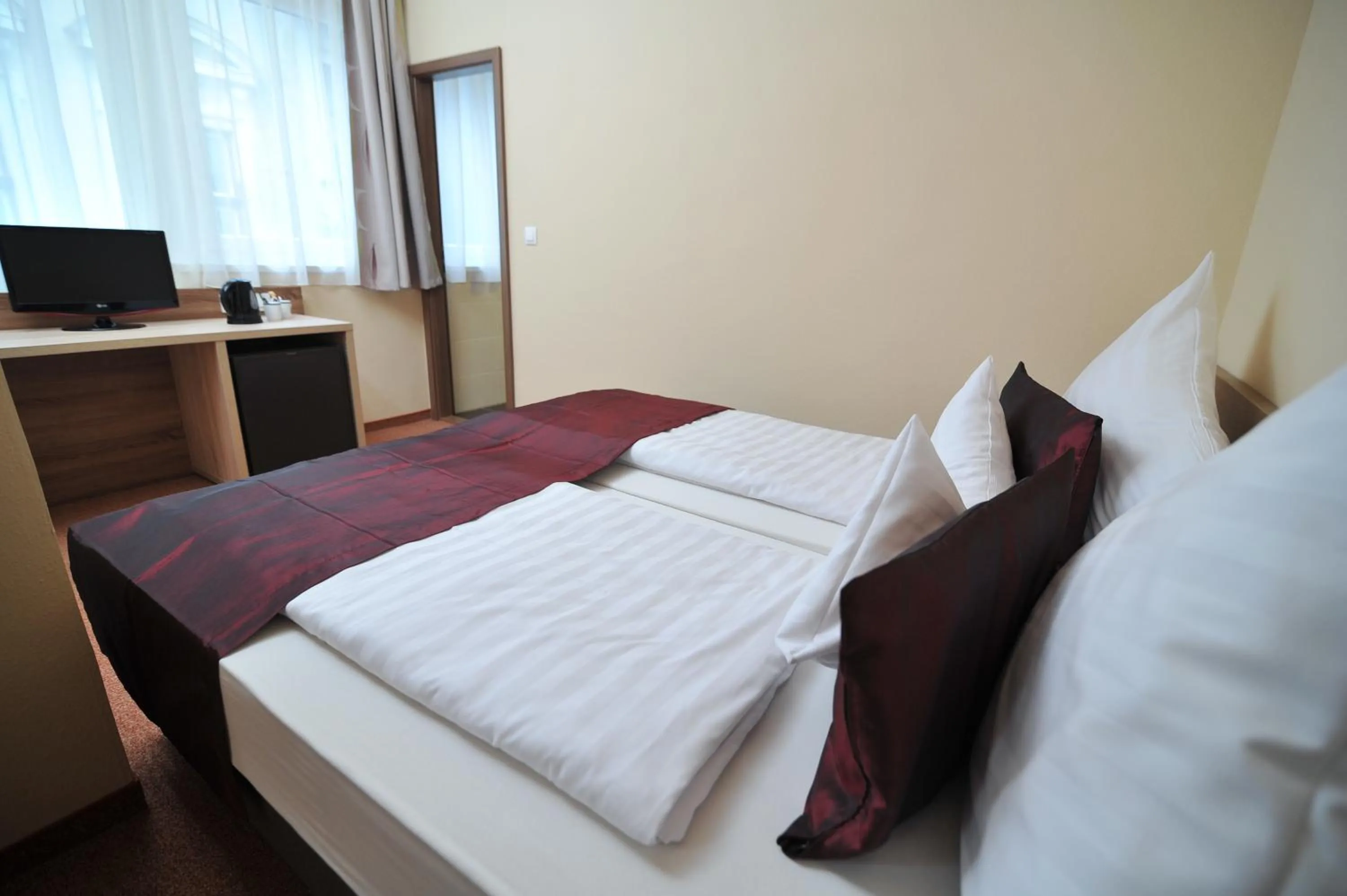 Bed in Centrooms Eger