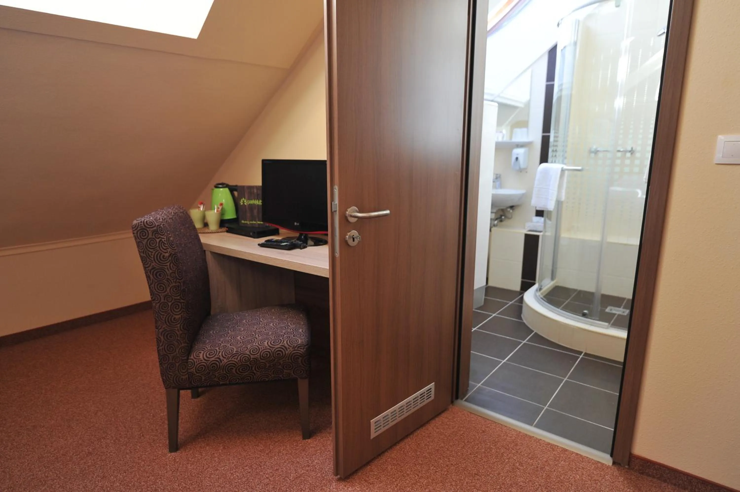 Bathroom in Centrooms Eger