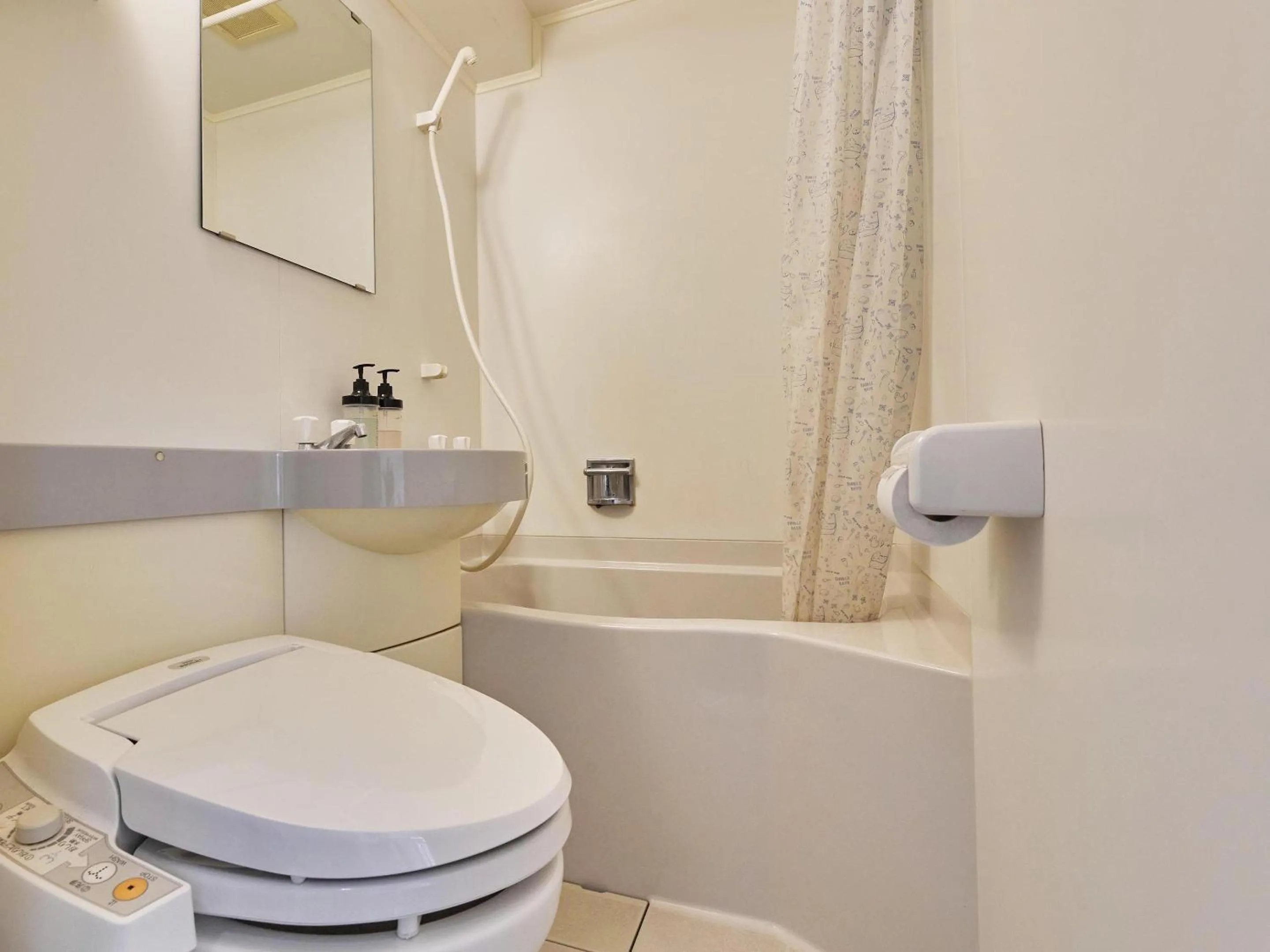 Shower in Kumagaya Royal Hotel Suzuki