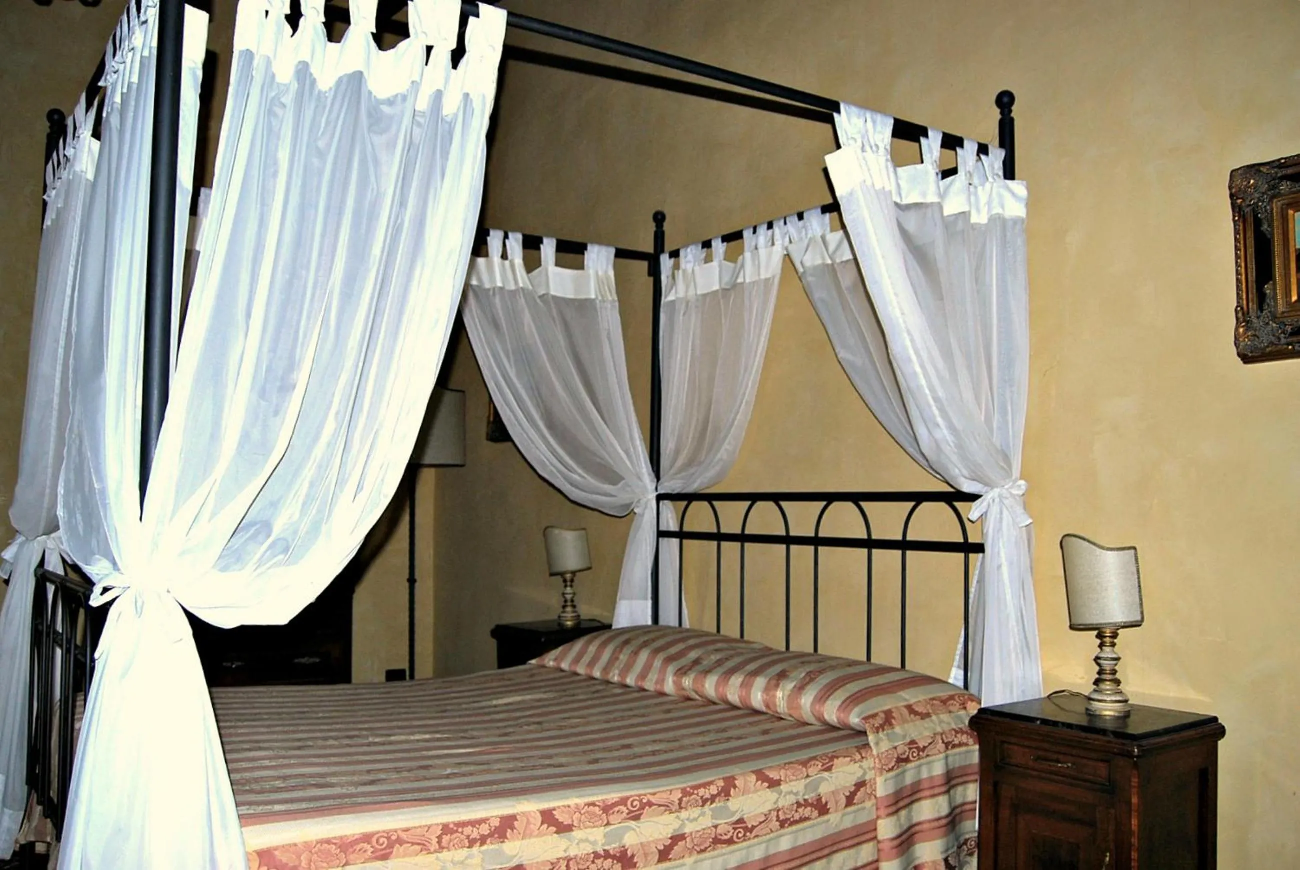 Bedroom, Bed in Villa Marisel