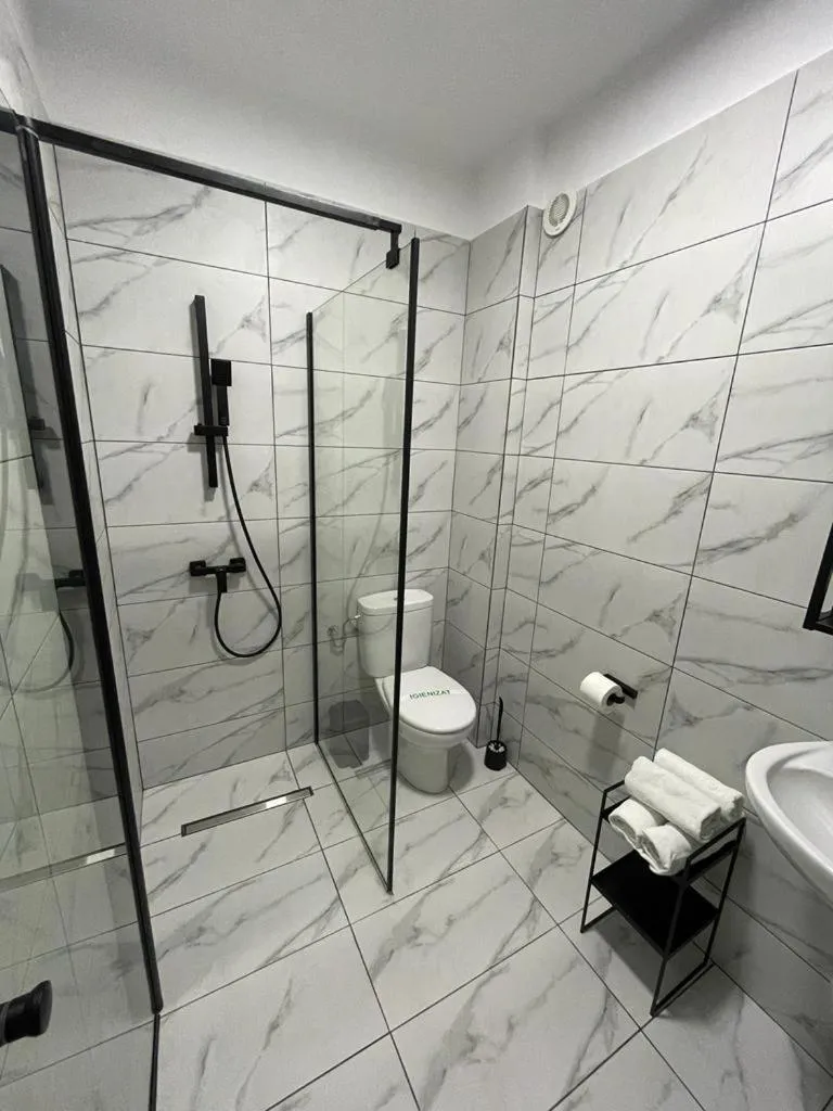 Shower in Hotel Rivoli