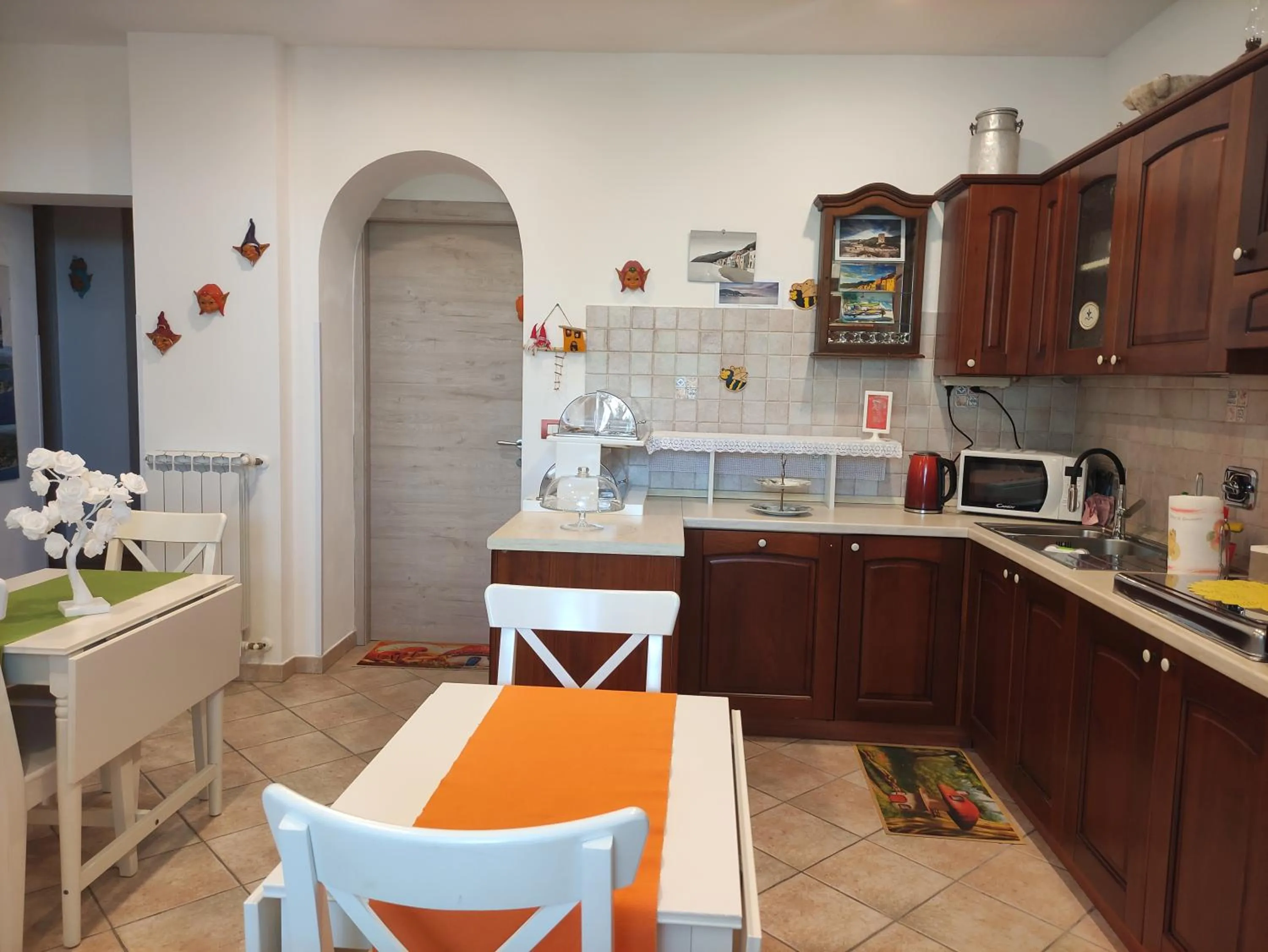 Kitchen or kitchenette in B&B Elfo degli Ulivi