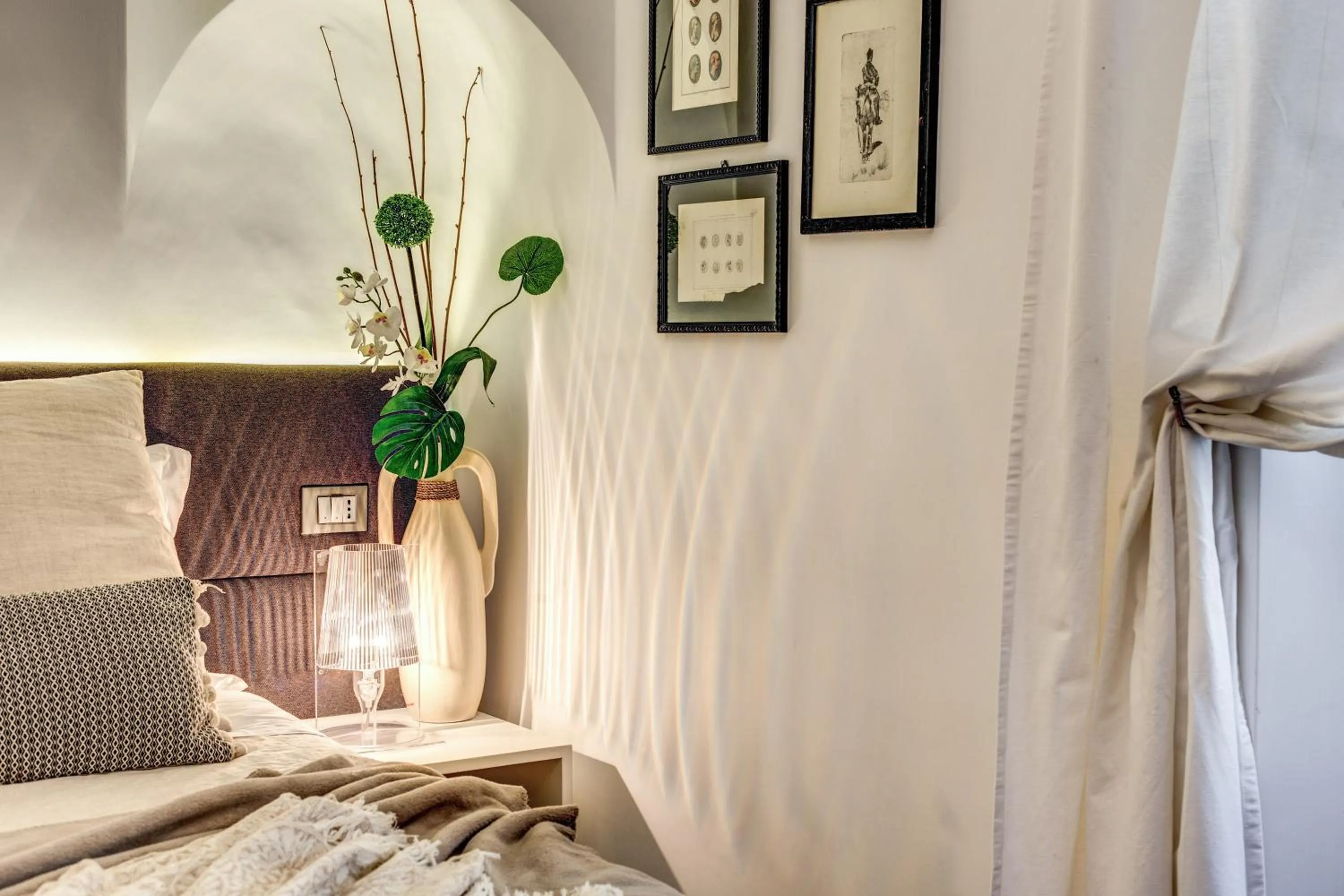 Decorative detail, Bed in Approdo Ripetta