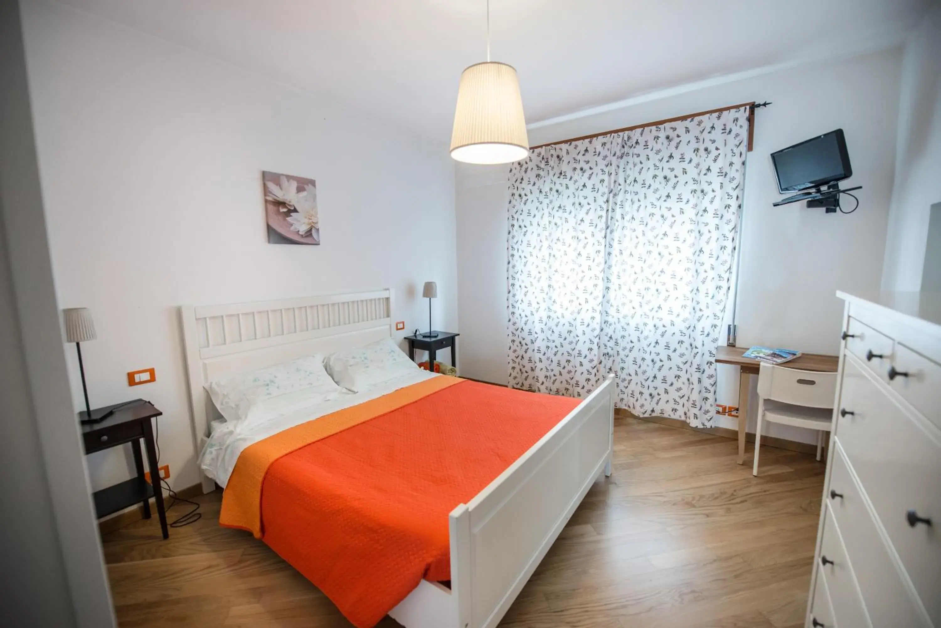 Triple Room with Shared Bathroom - single occupancy in B&B da Viky Triple Room with Shared Bathroom - single occupancy in B&B da Viky