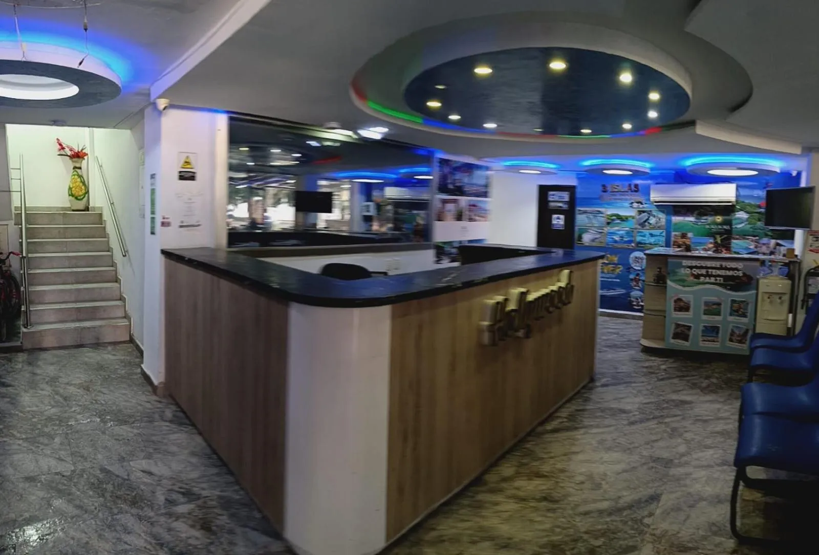 Property building in Hollywood Beach Suite