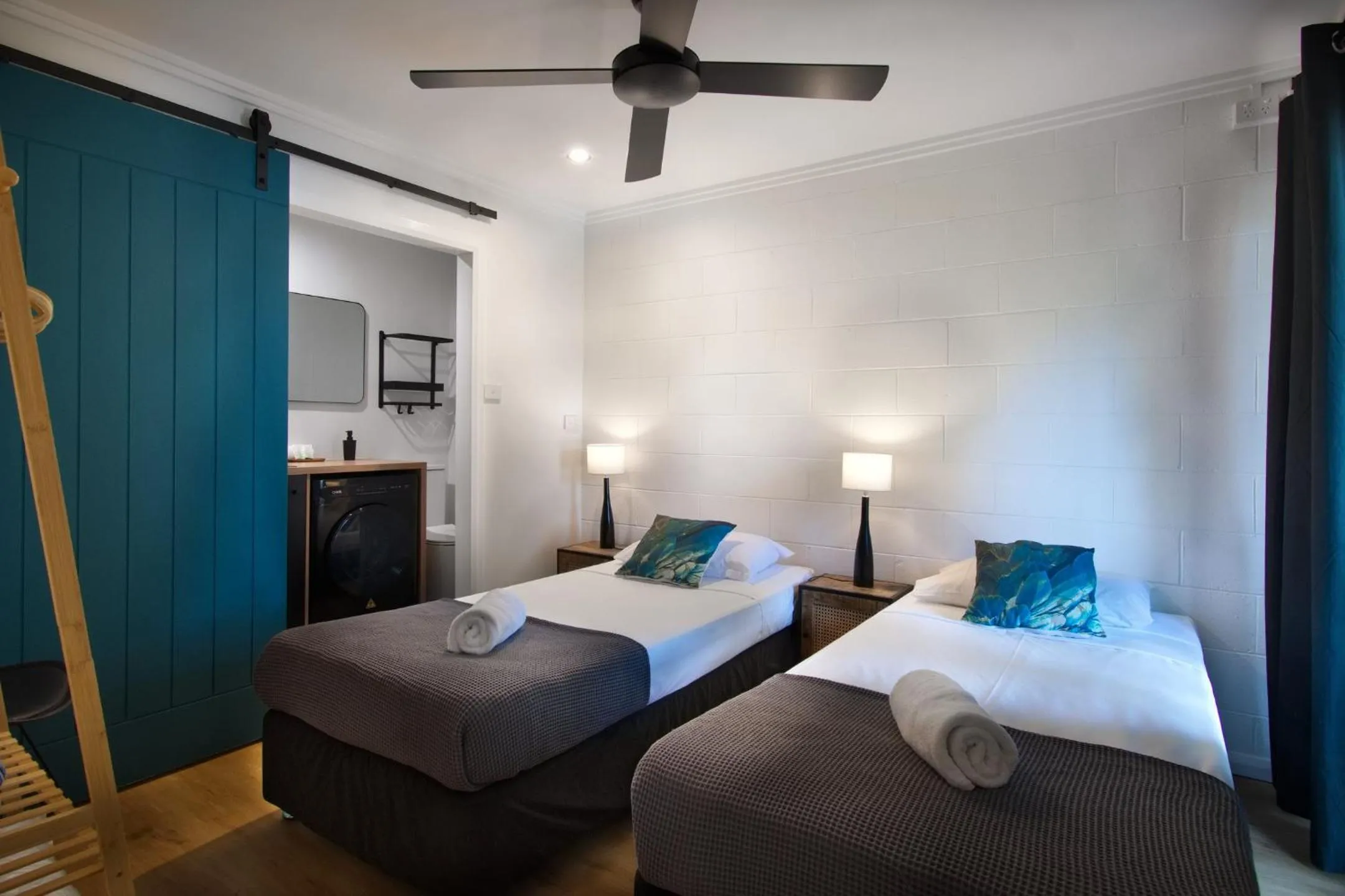 Bedroom, Bed in The Palms At Palm Cove