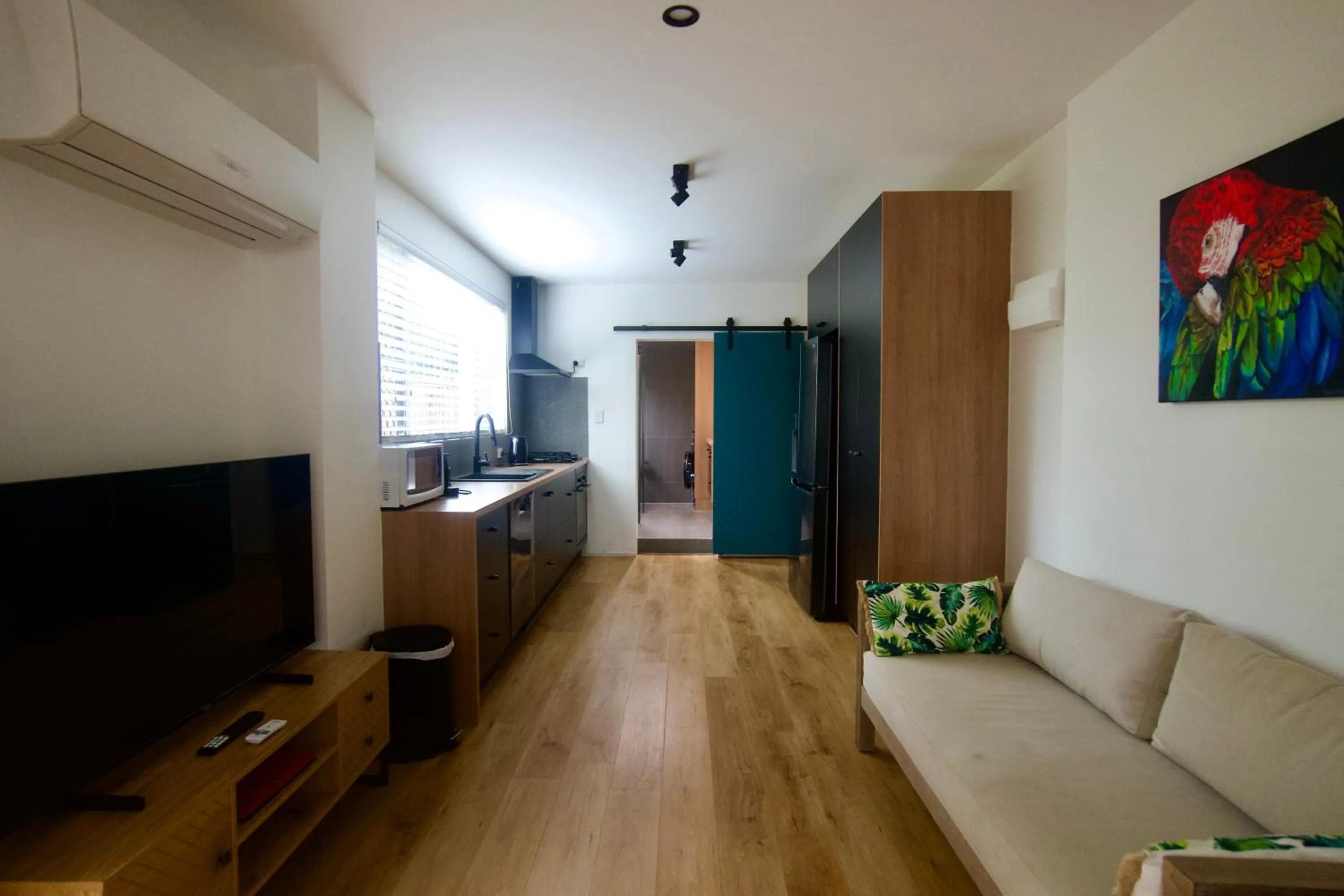 TV and multimedia in The Palms At Palm Cove